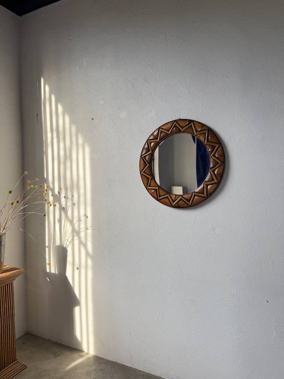 Round rattan mirror 1980