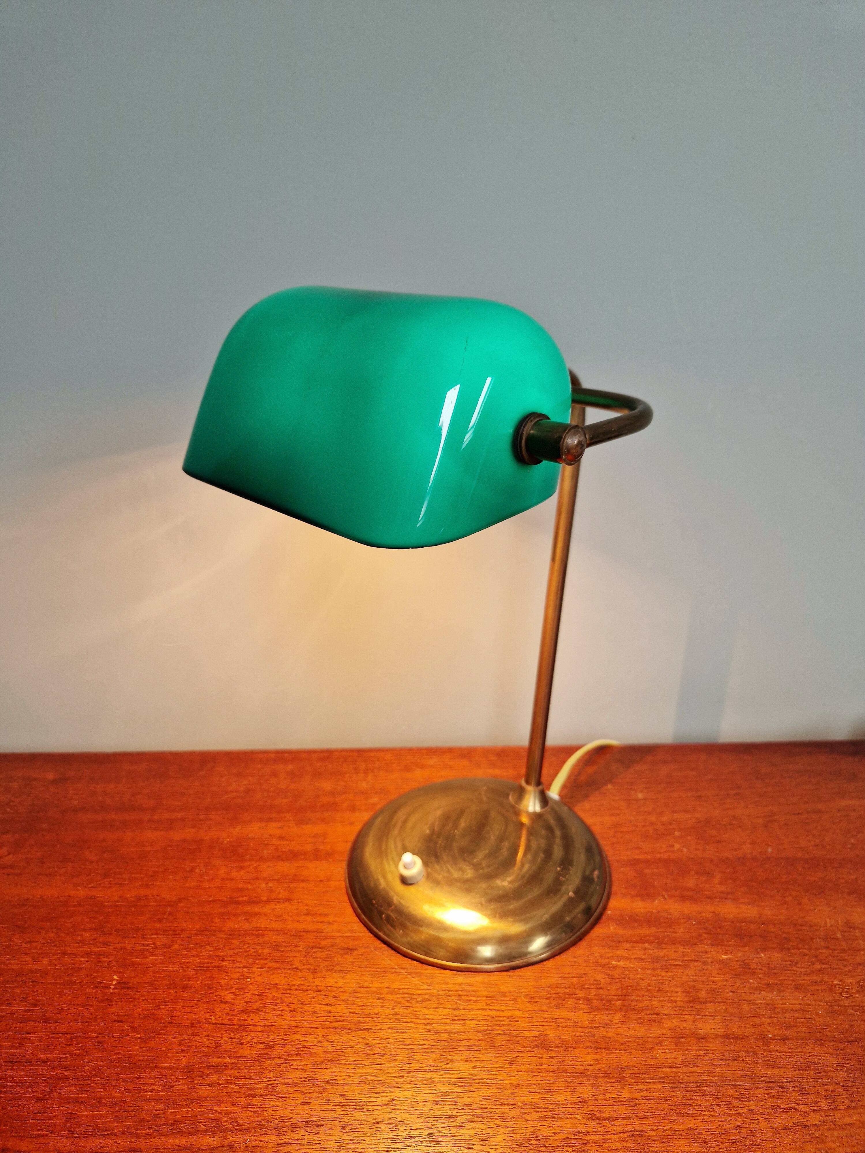 Banker's lamp in brass and green opaline, 1930s