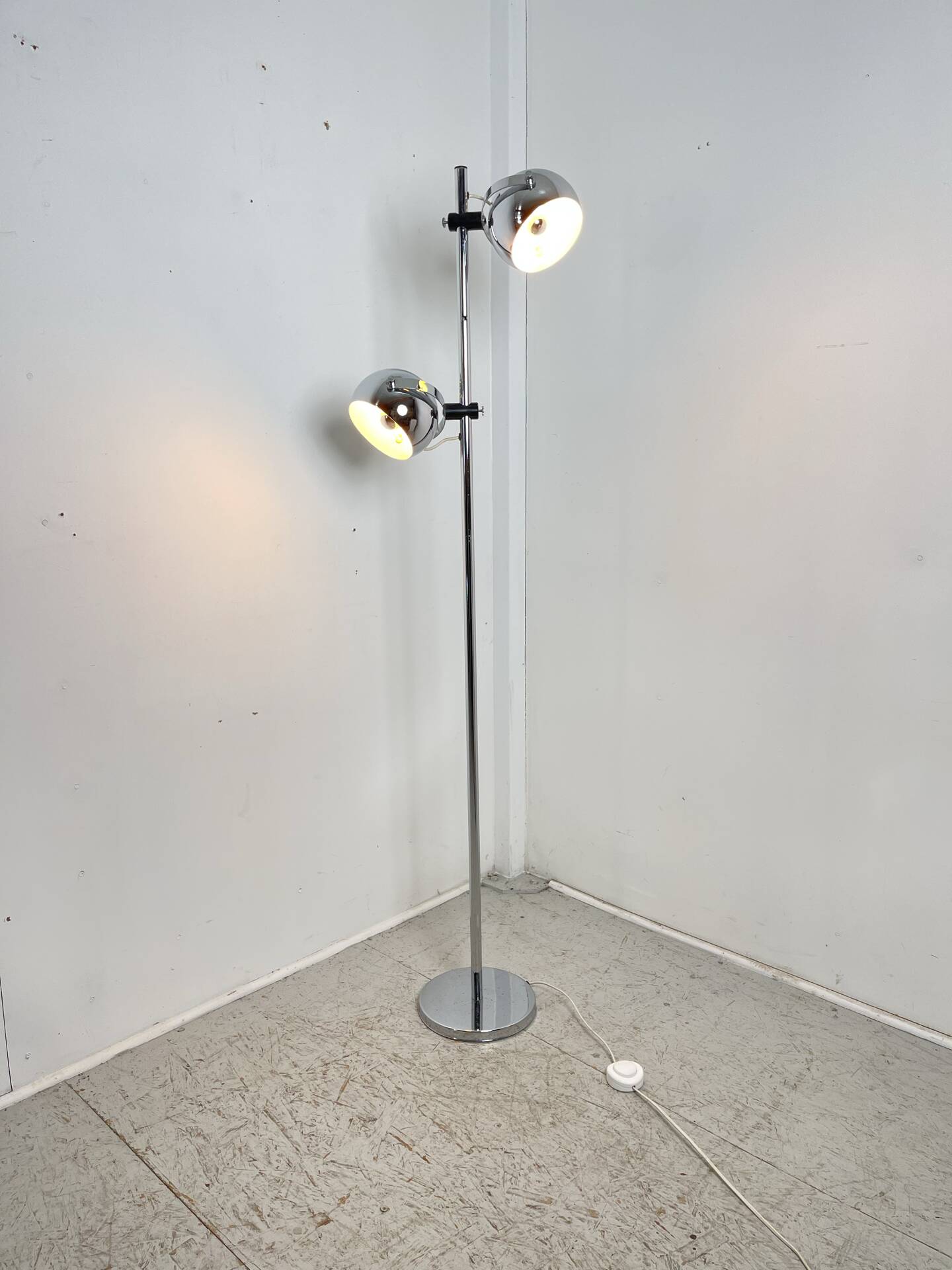 1970s floor lamp with 2 spots
