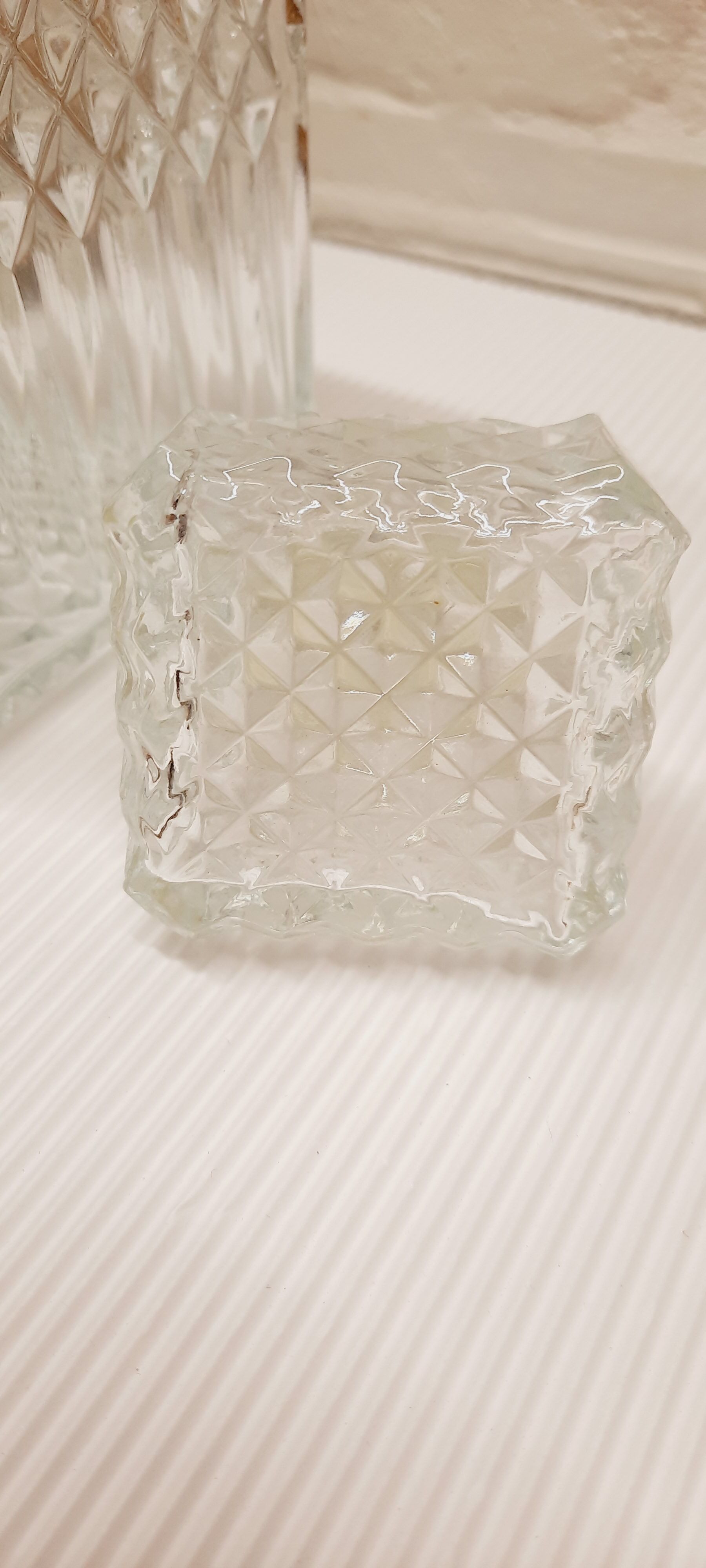 Carafe à whisky verre ciselé années 60