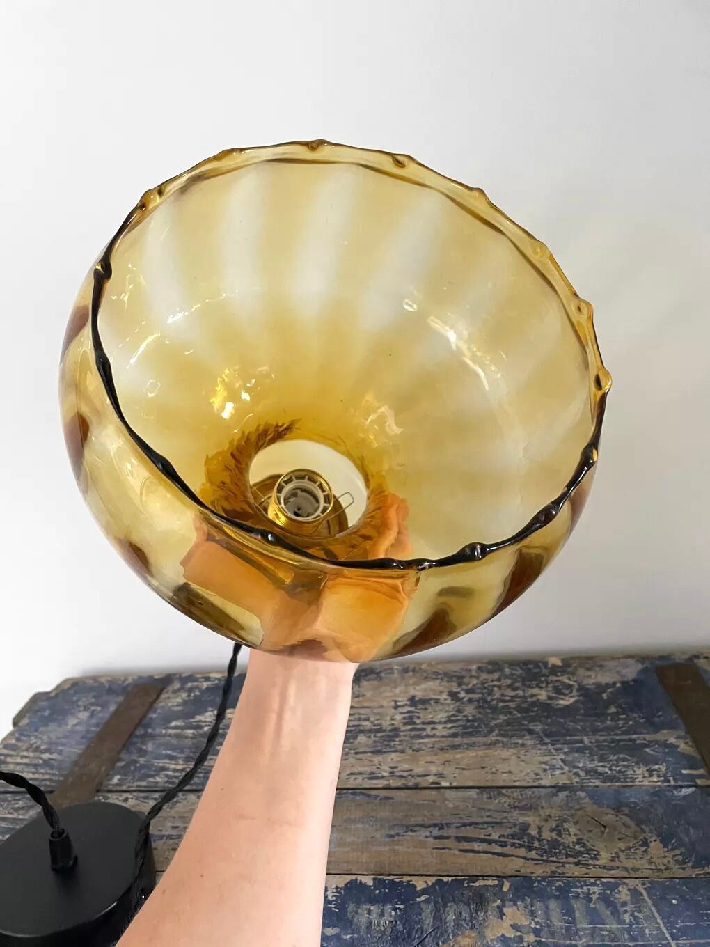 Suspension vintage en verre doré électrifiée à neuf