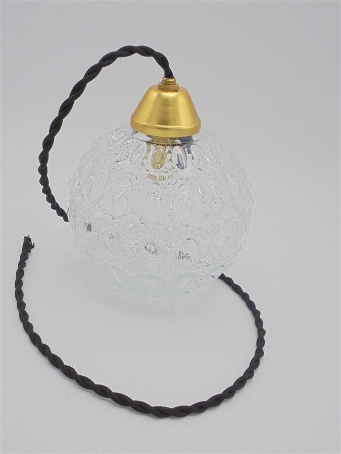 Suspension globe