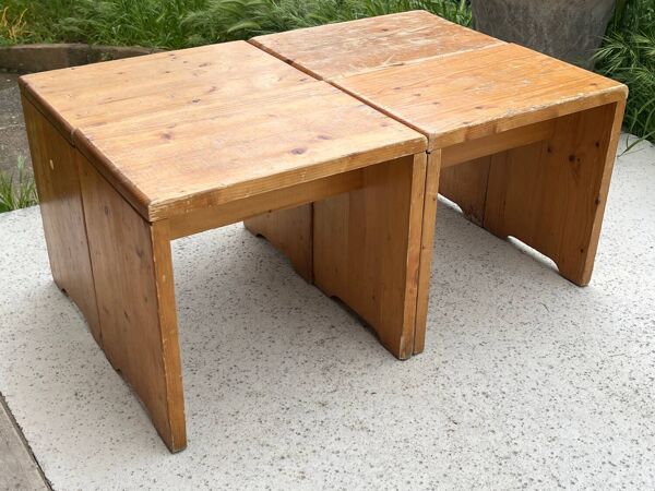 Ensemble table basse et 4 tabourets les arcs 1800 sélectionnés par  Charlotte Perriand