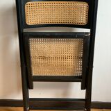 Folding canned chair