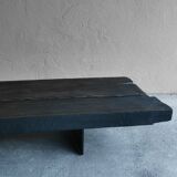 Table basse bois brûlé wabi-sabi