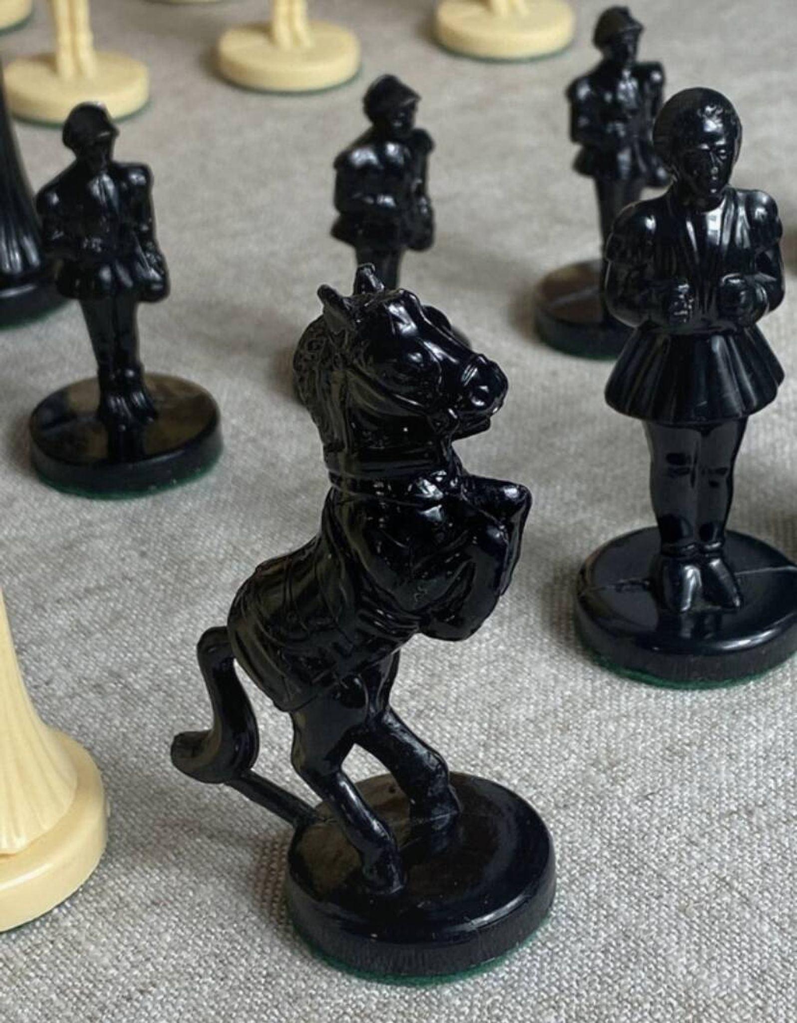 Large Vintage Medieval Chess Set Ajedrez Fantasia