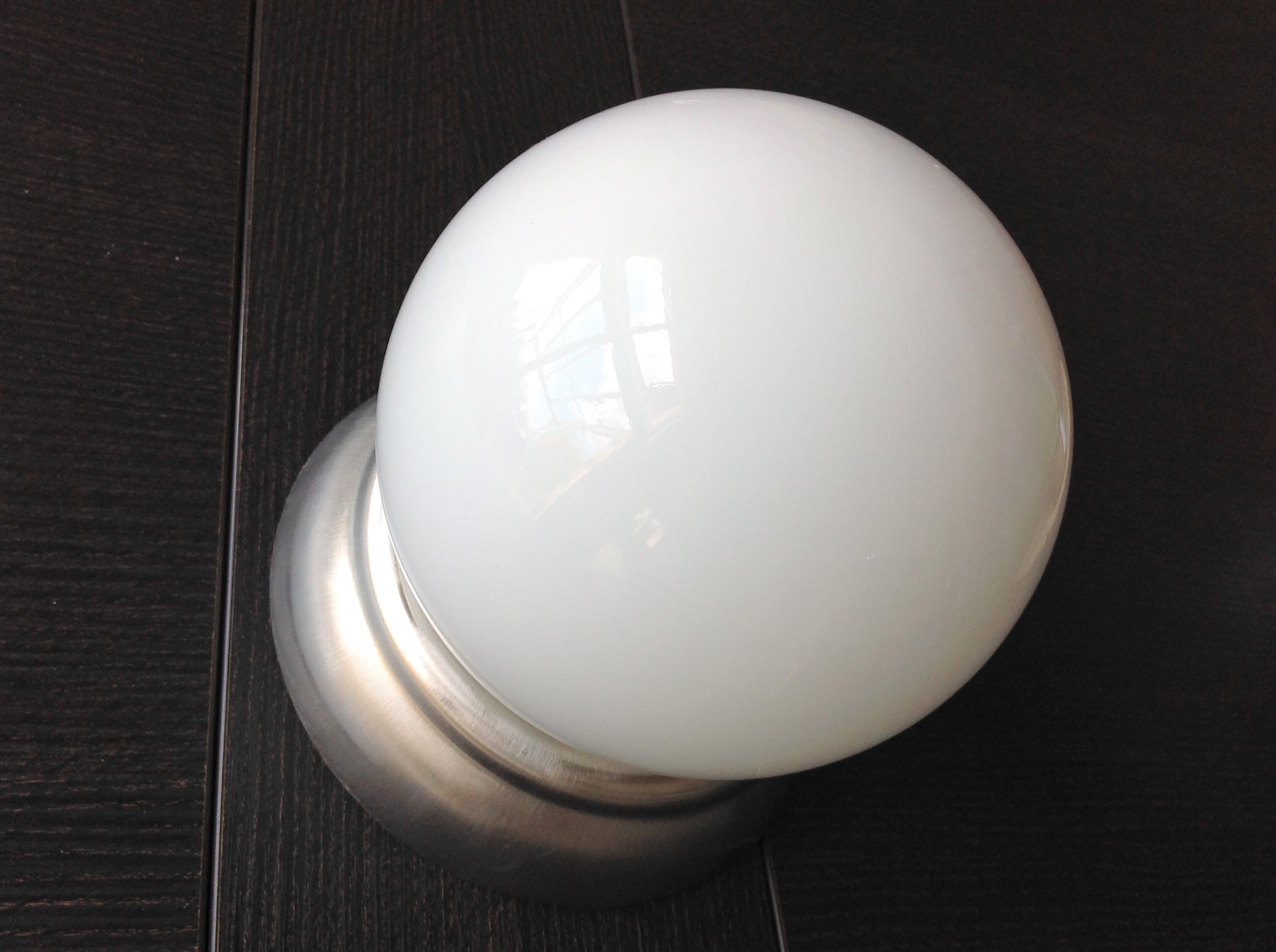 Ceiling lamp globe in white opaline and brushed metal