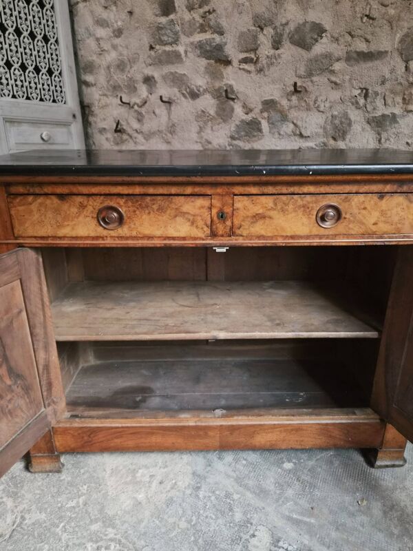 Buffet français Louis Philippe en noyer avec plateau en marbre noir, France, vers 1840–1860