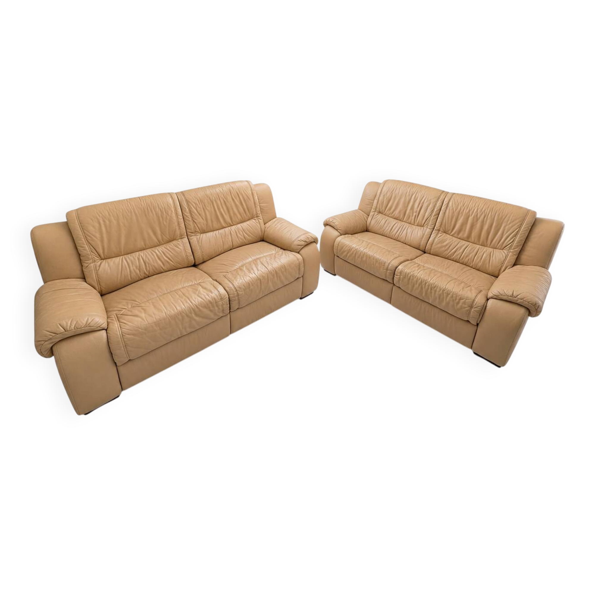 Set of 2 Beige 2/3 Seater Sofas - Classic/Club Style