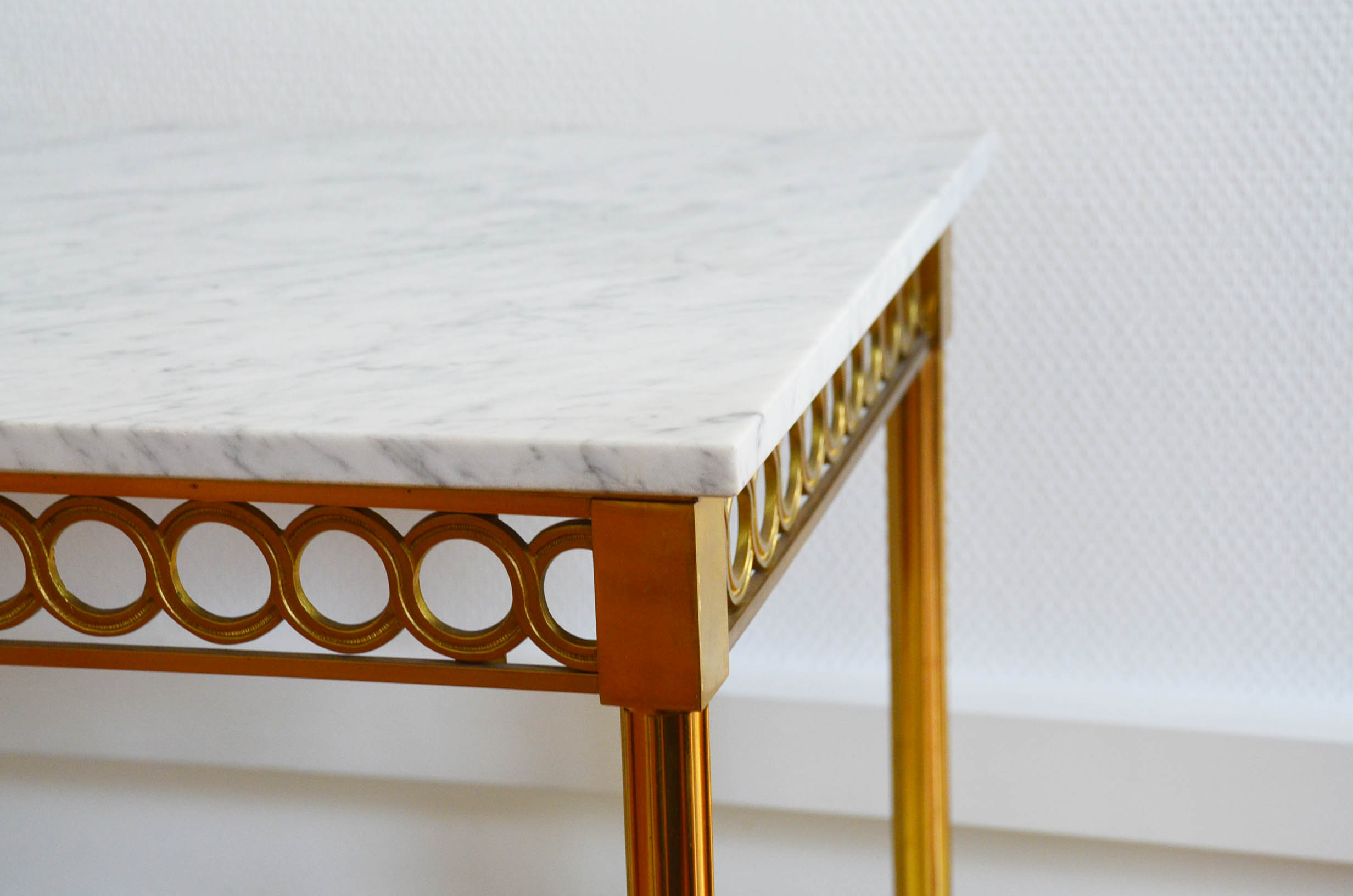 1960s white marble coffee table