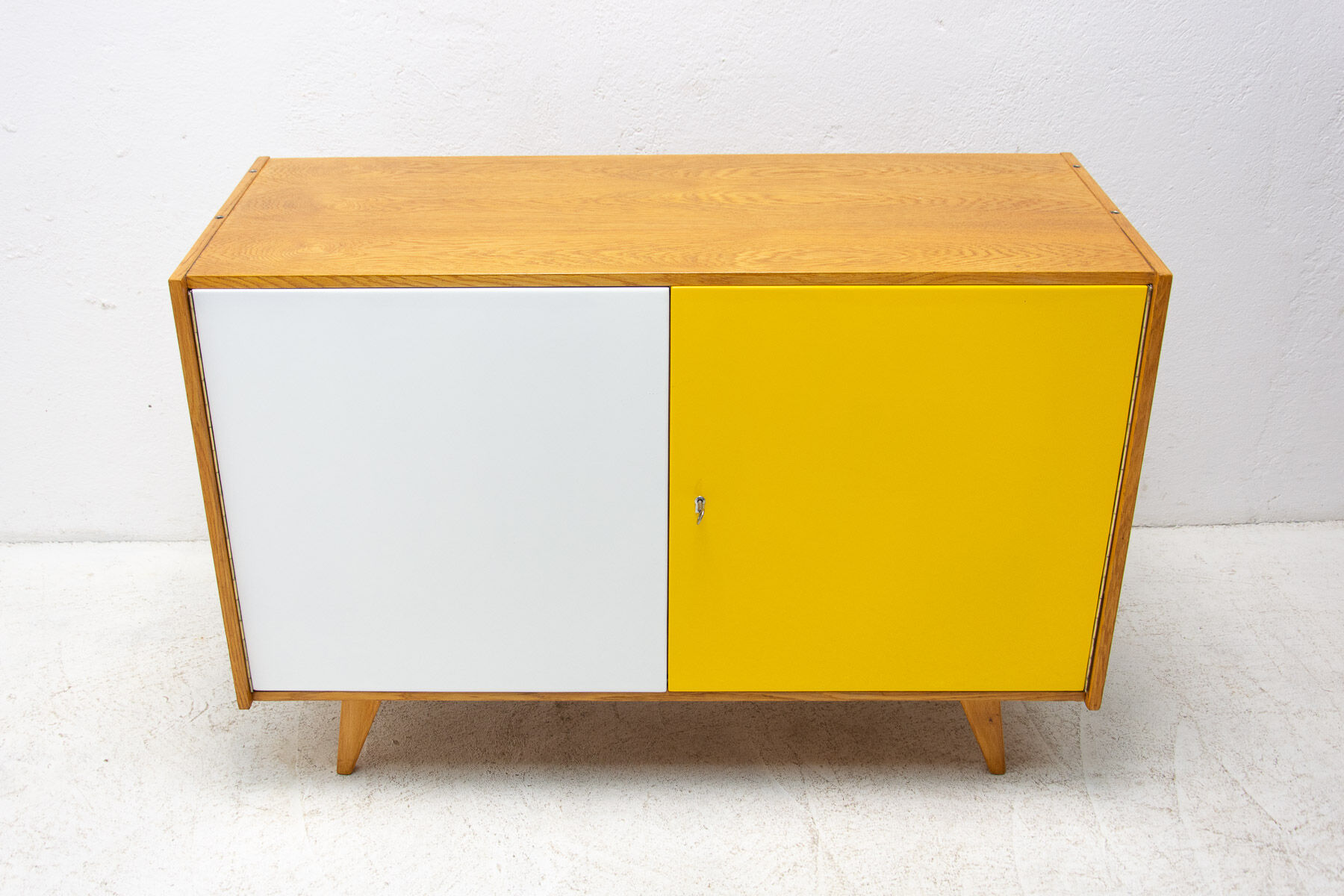 Fully restored mid century sideboard U-450 by Jiří Jiroutek, 1960´s, Czechoslovakia