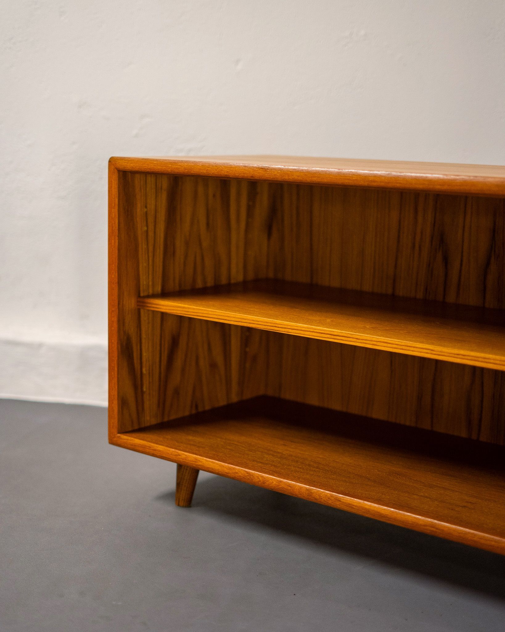 Mid-century low shelf in teak
