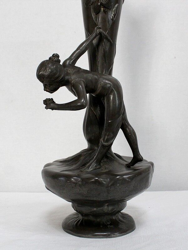 Pewter vase, "Young woman picking a water lily", signed P. Jean, Art Nouveau early twentieth century