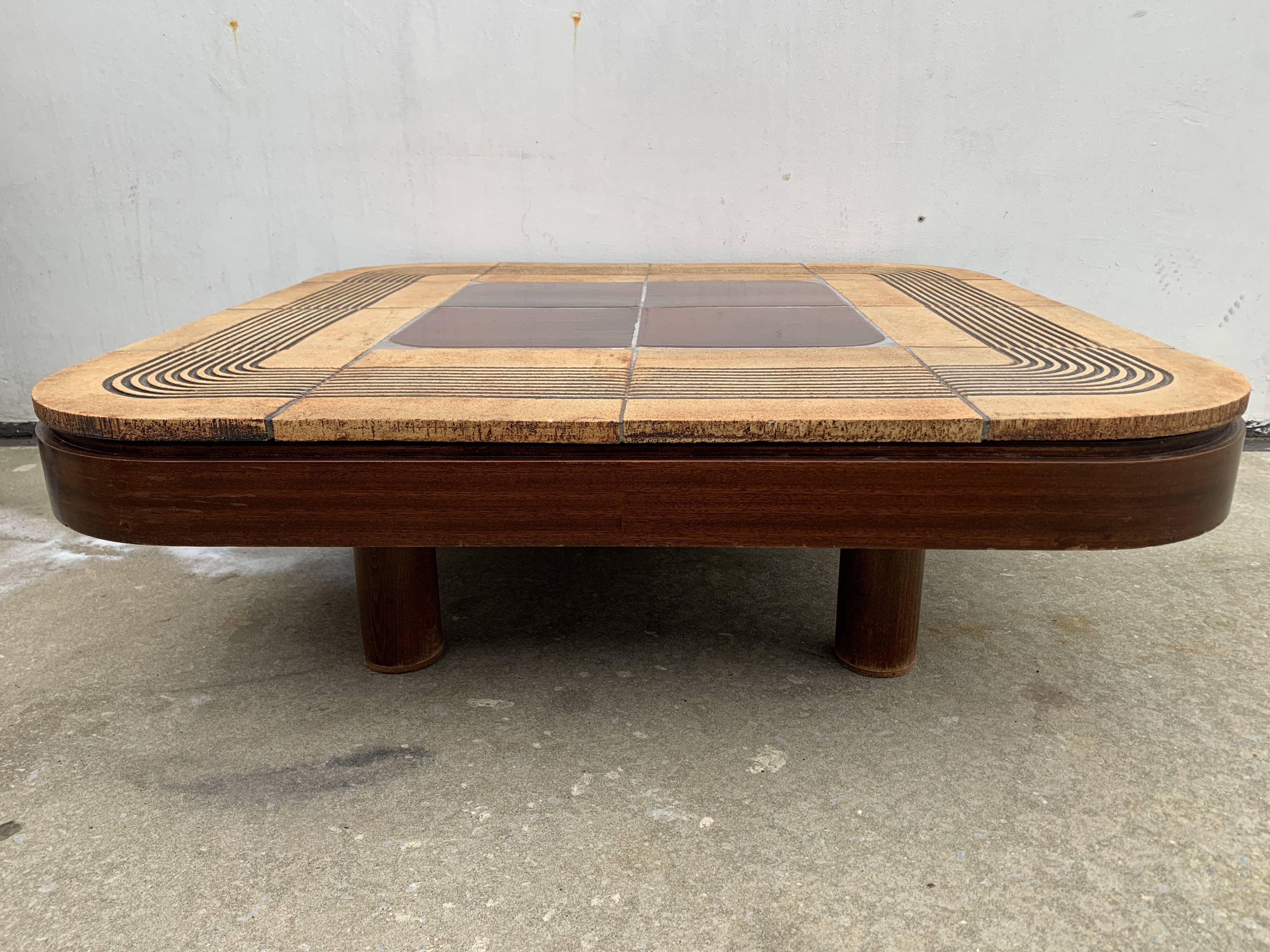 Ceramic coffee table signed Roger Capron and wood, Mambo model of the 1970s