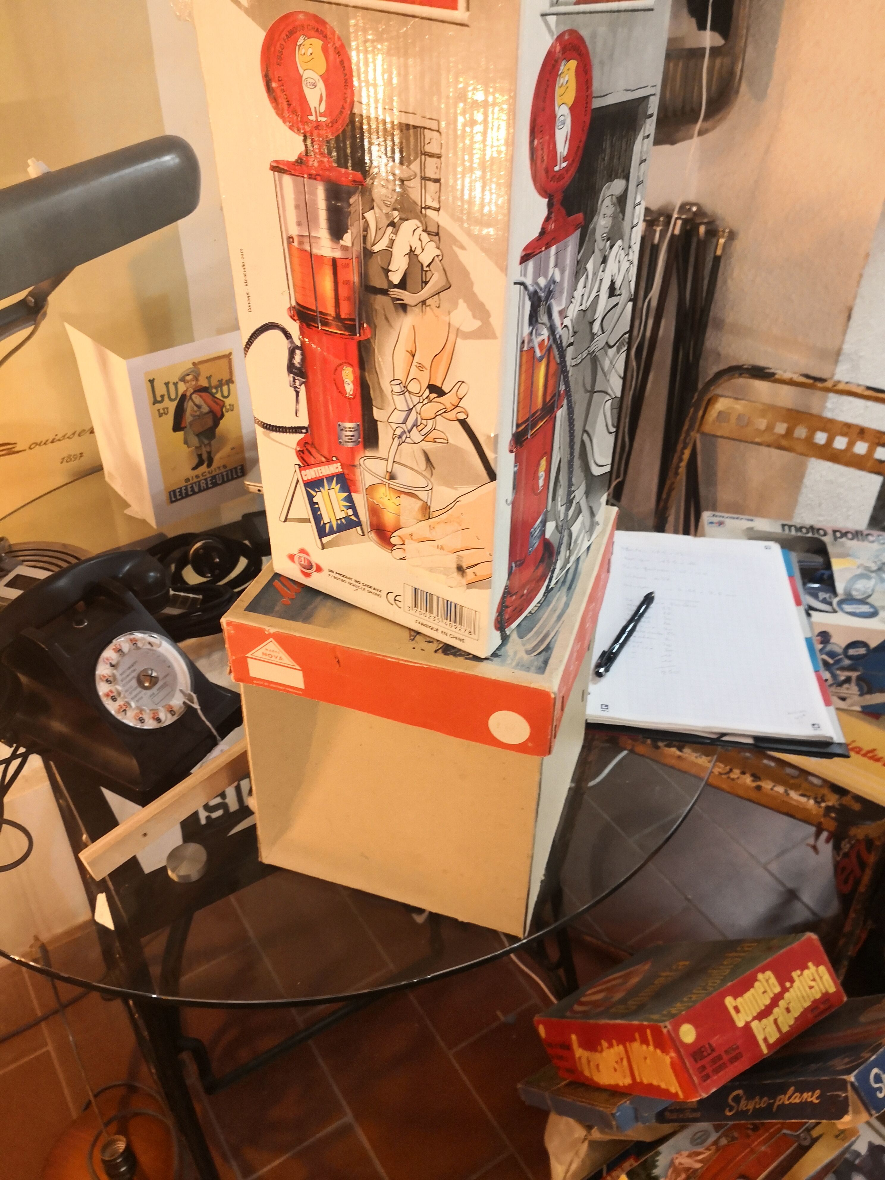 Esso beverage dispenser