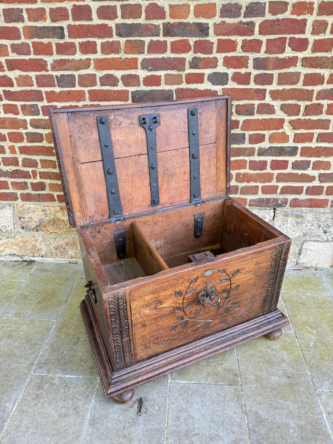 Chest In High Period Oak From XVII Eme Century