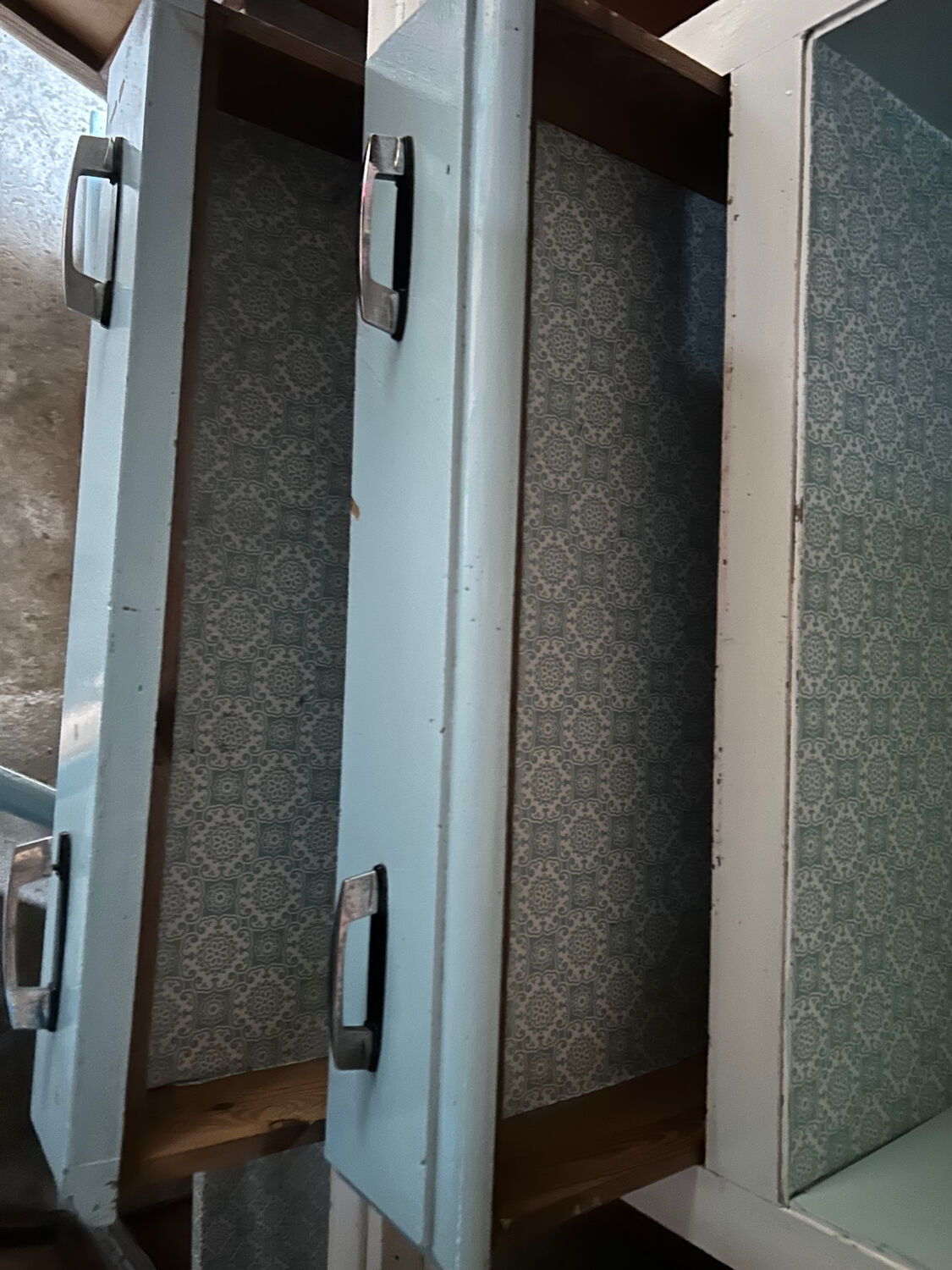 Armoire de cuisine vintage bleue
