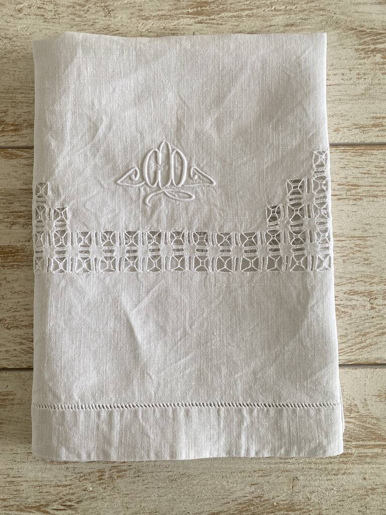 Antique tablecloth, English embroidery and "CD" monogram - 120x75 cm - Linen