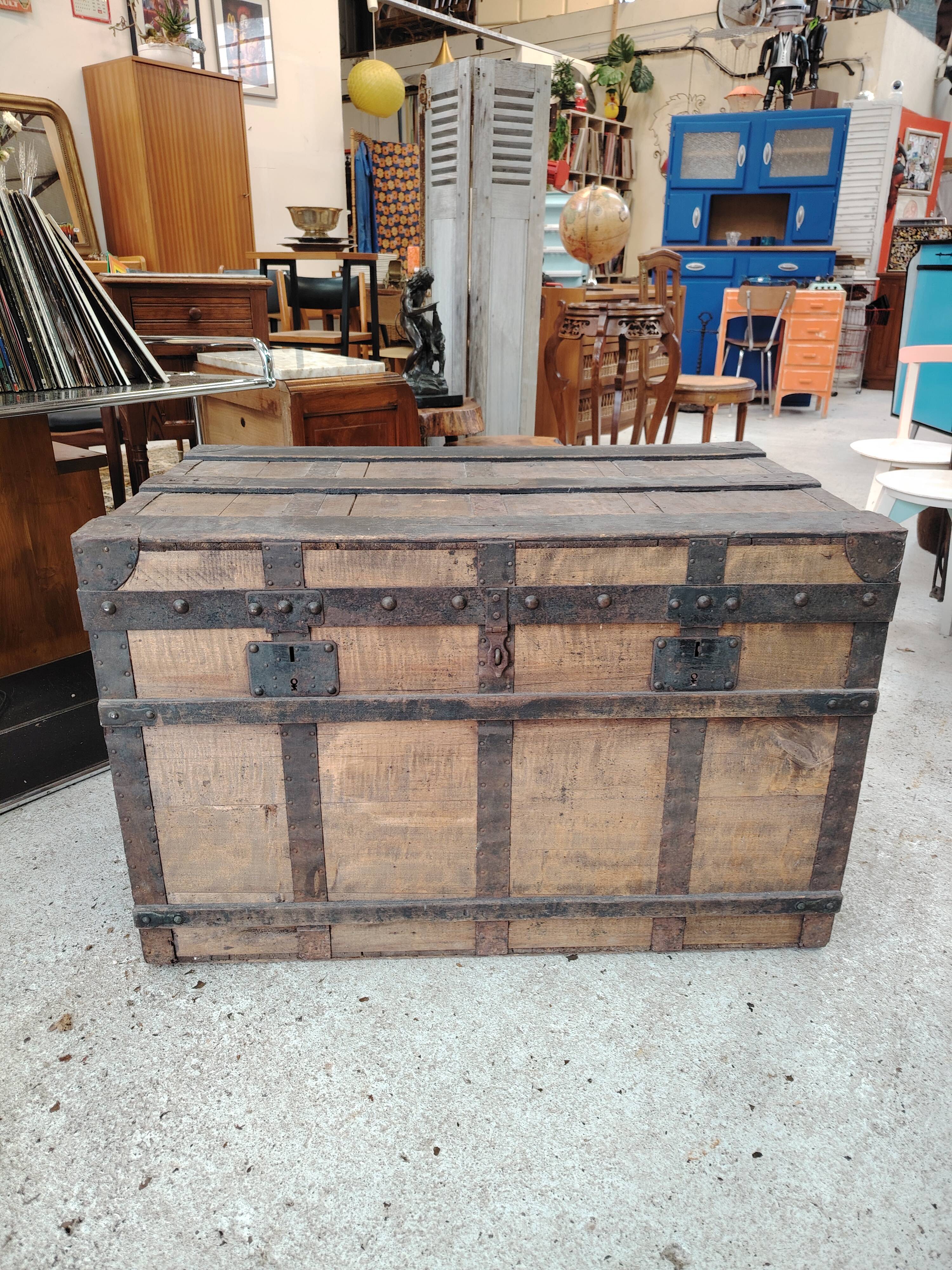 Large Vintage Travel Trunk - Locksmith Léopold Habert – 1920