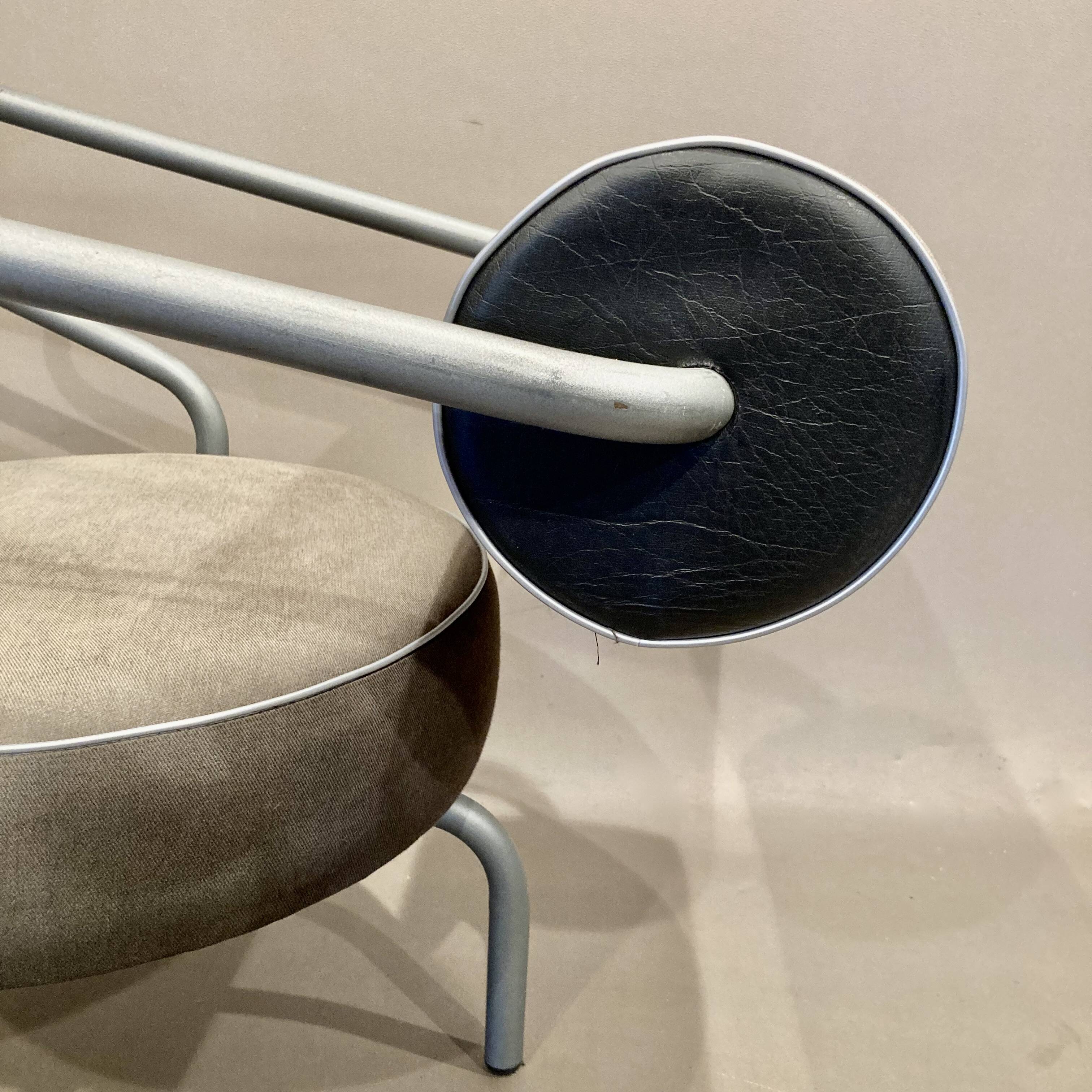Pair of designer armchairs "the natural choice".