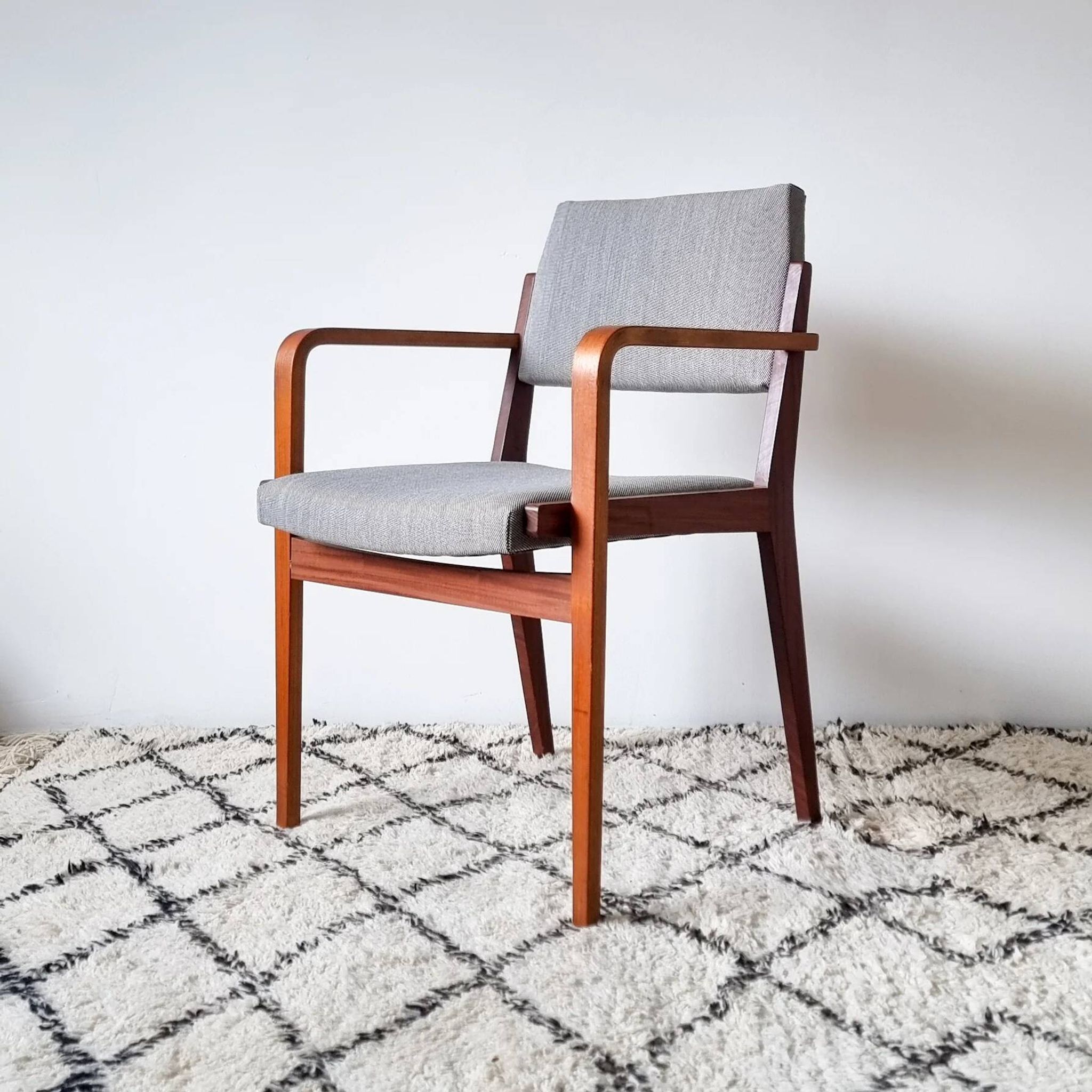 Fauteuil scandinave en teck mid-century