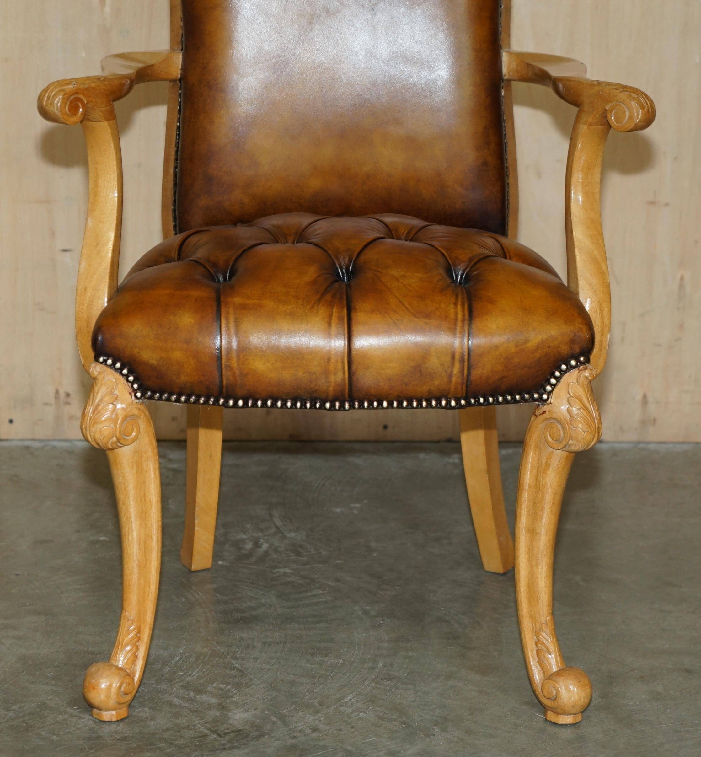 Restored Chesterfield Art Deco 1920 office chair in leather and walnut.