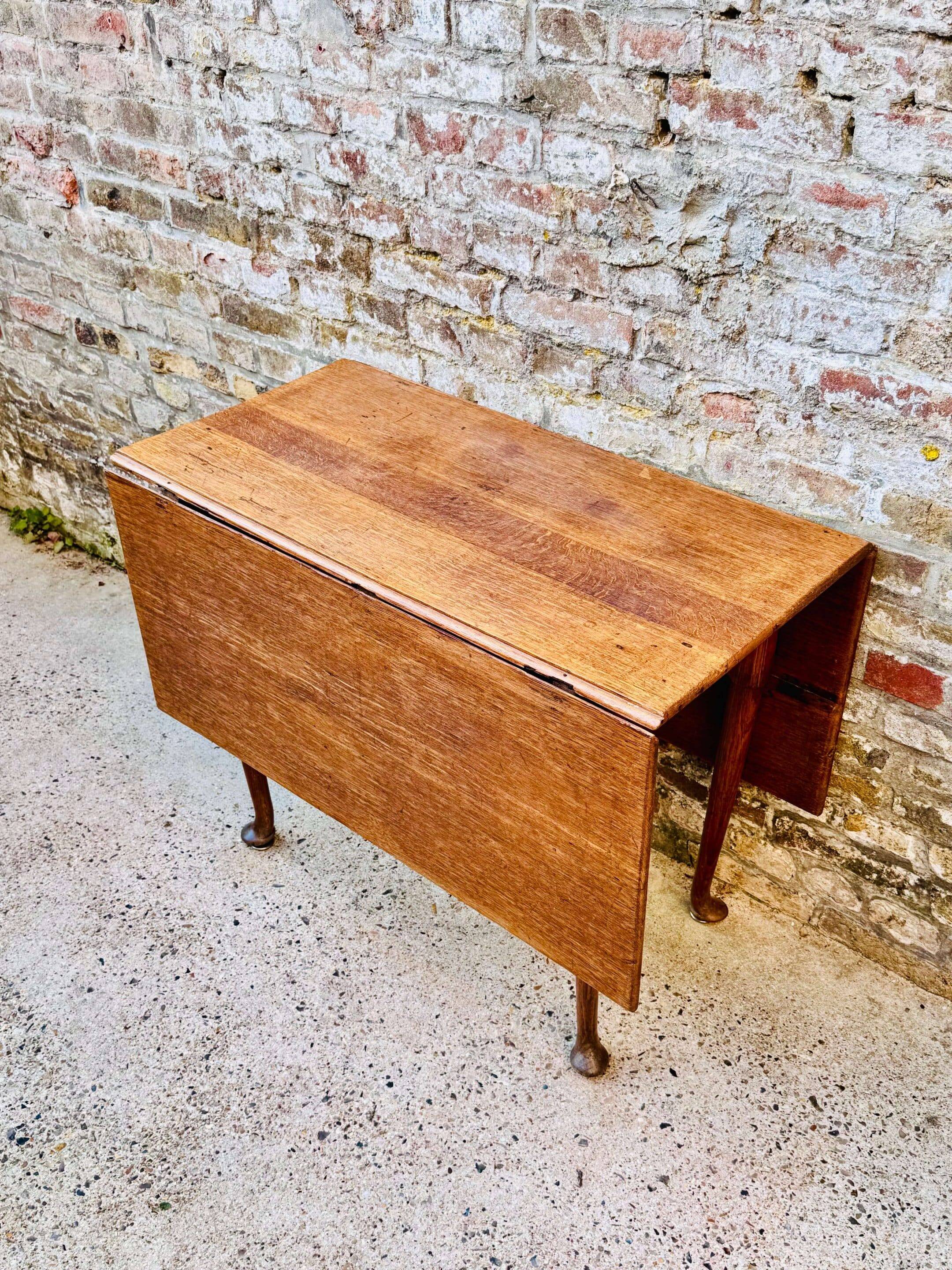 1900 George III solid oak table