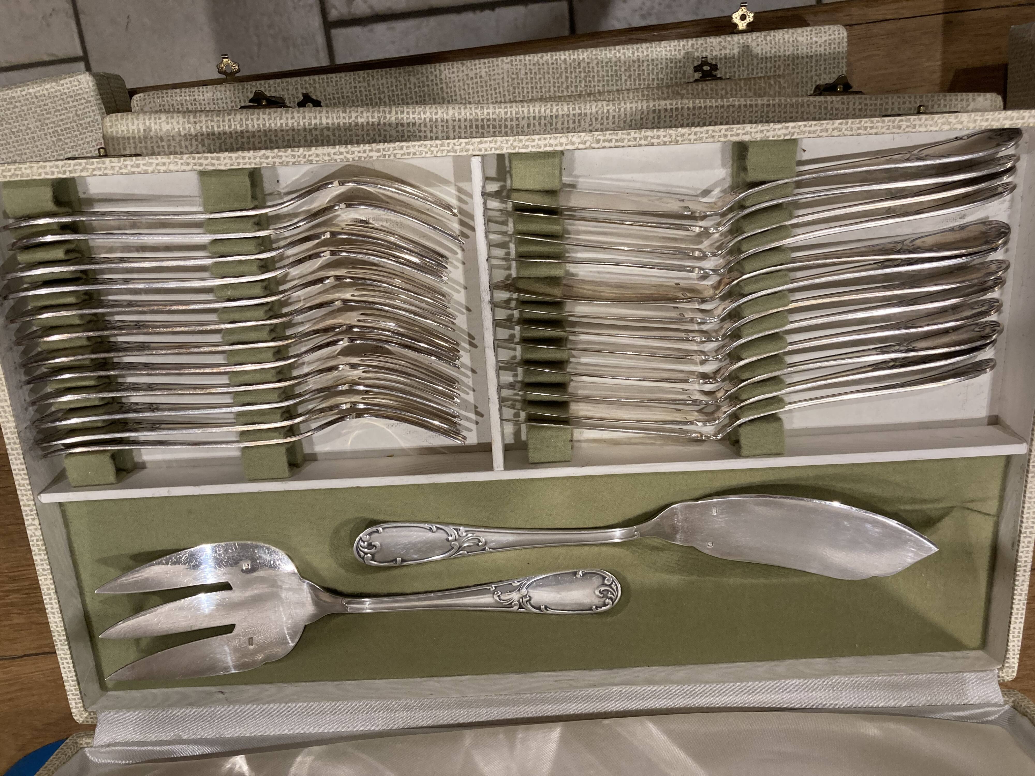 François Frionnet 130p silver metal housekeeper