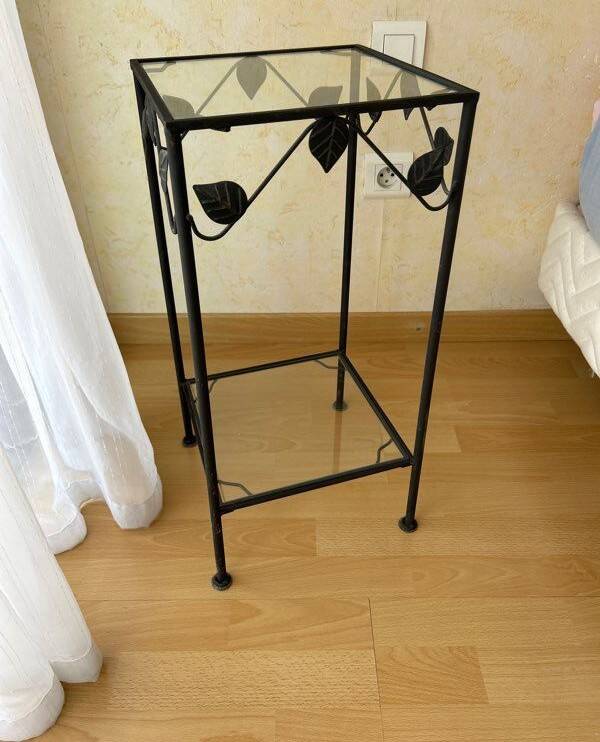 Gueridon fer forge motif feuilles