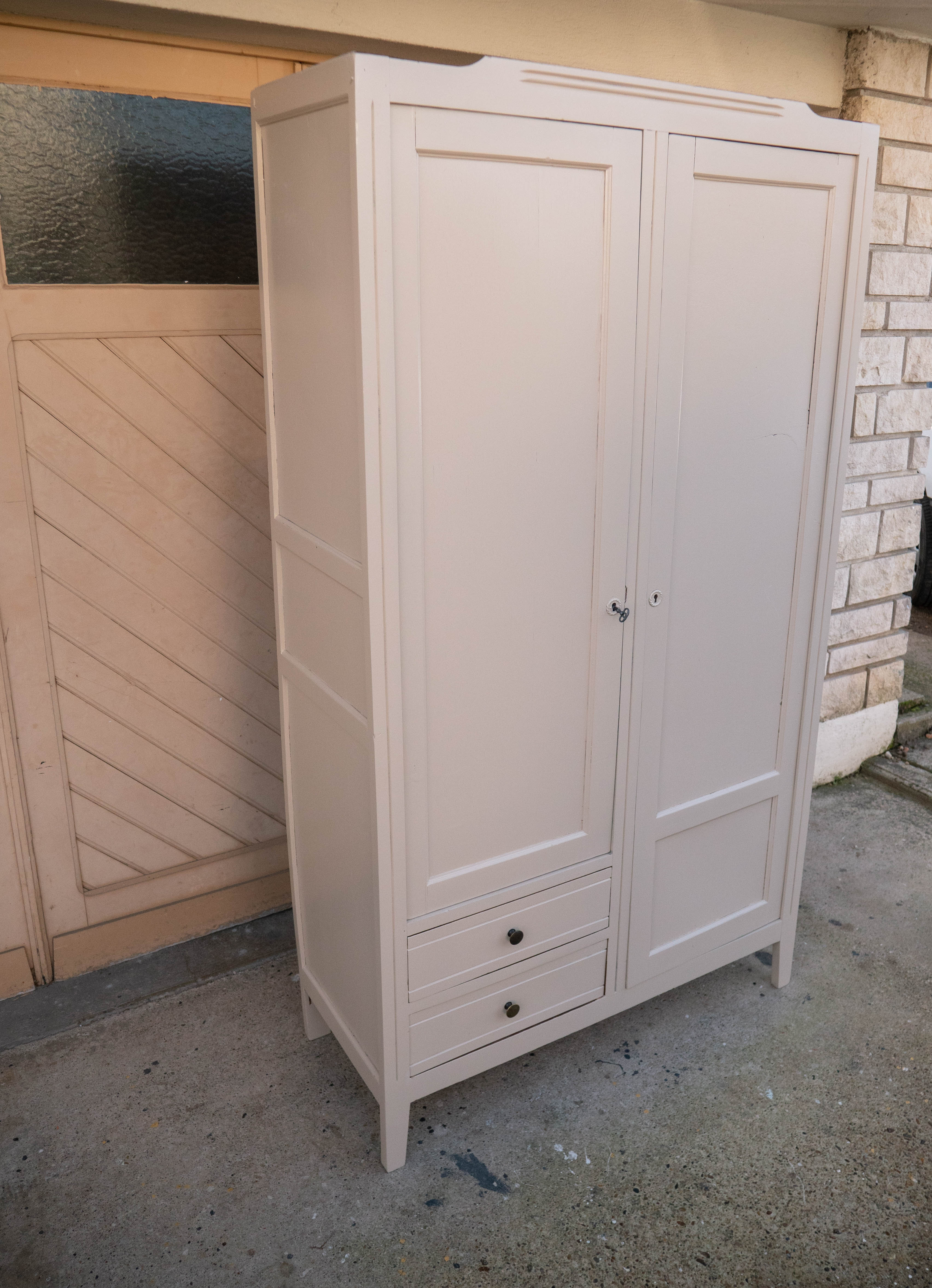 Armoire parisienne
