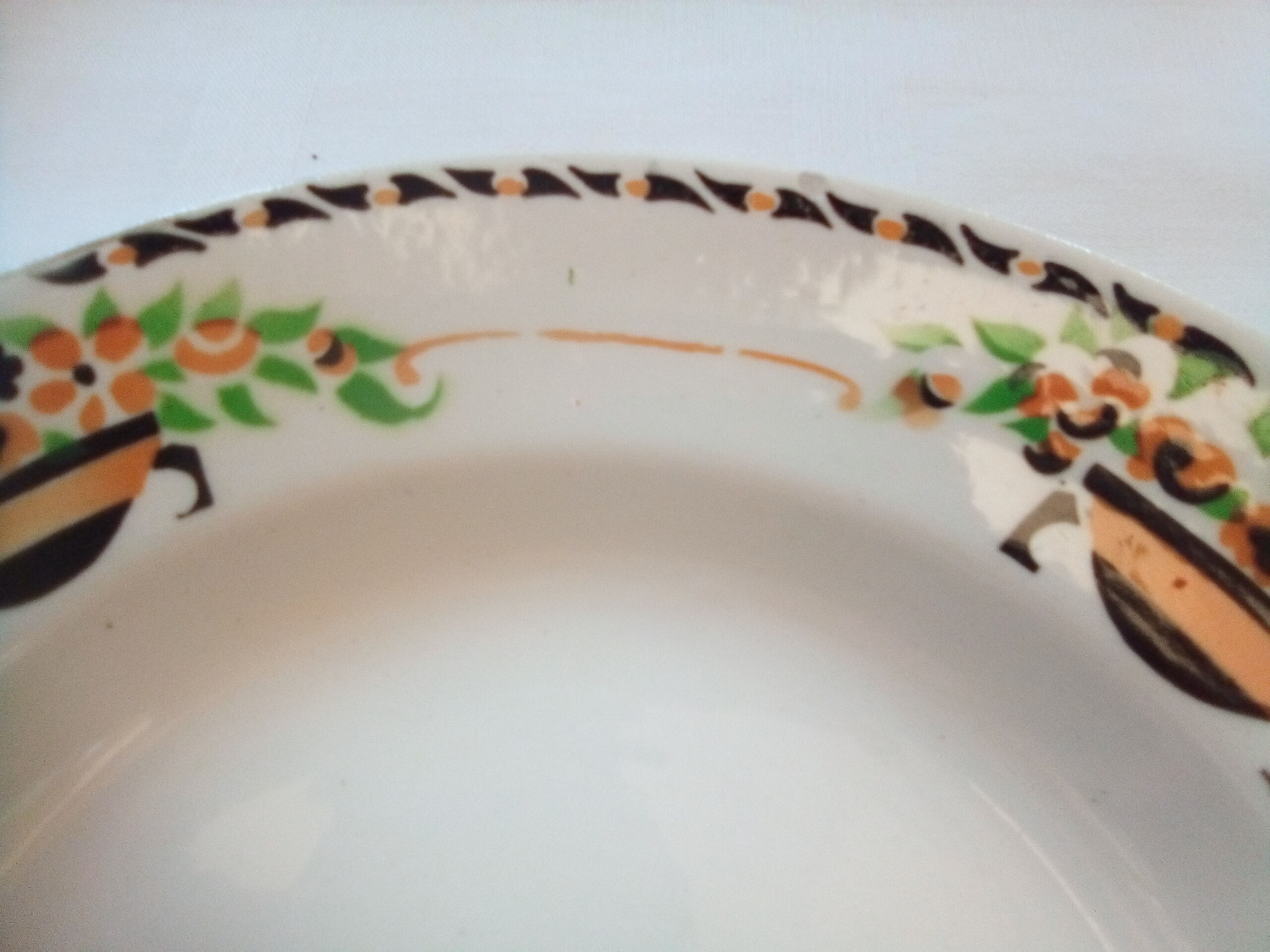 Assorted 12 dominant old brown/black plates