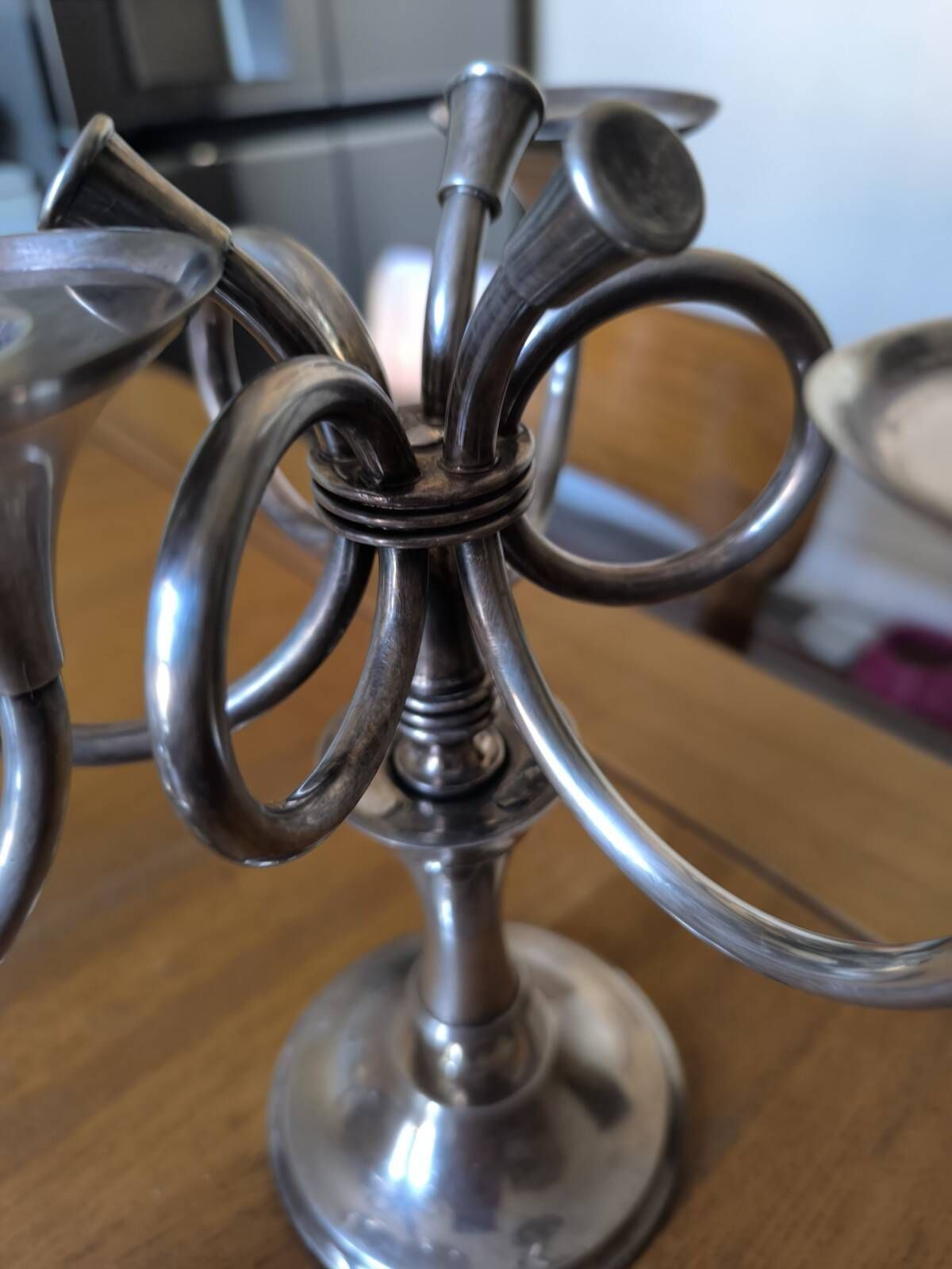 Ercuis pair of candlesticks model Cheverny in silver-plated metal with hunting horn decoration.