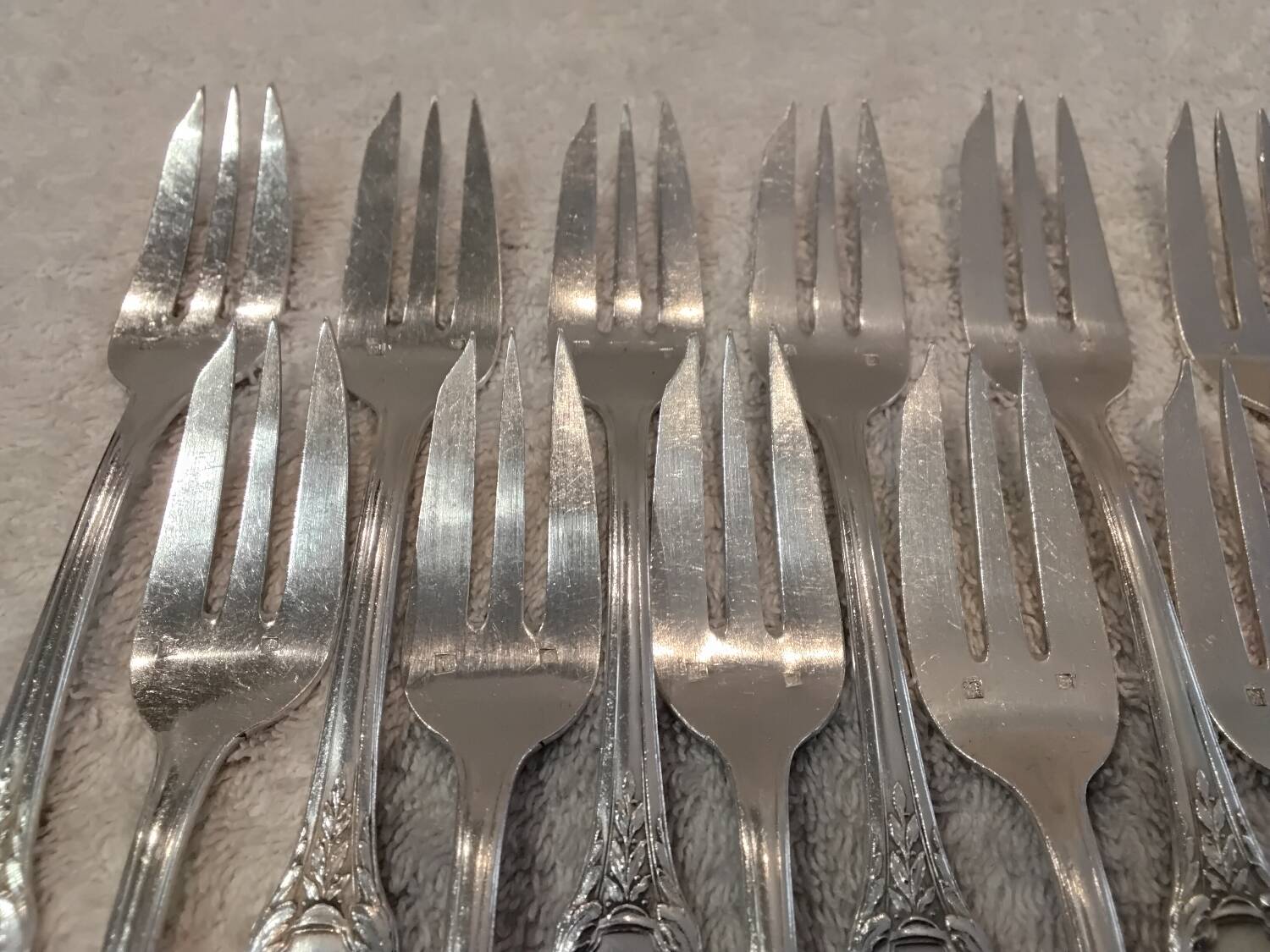 11 silver plated cake forks, goldsmith Orbrille Louis XVI