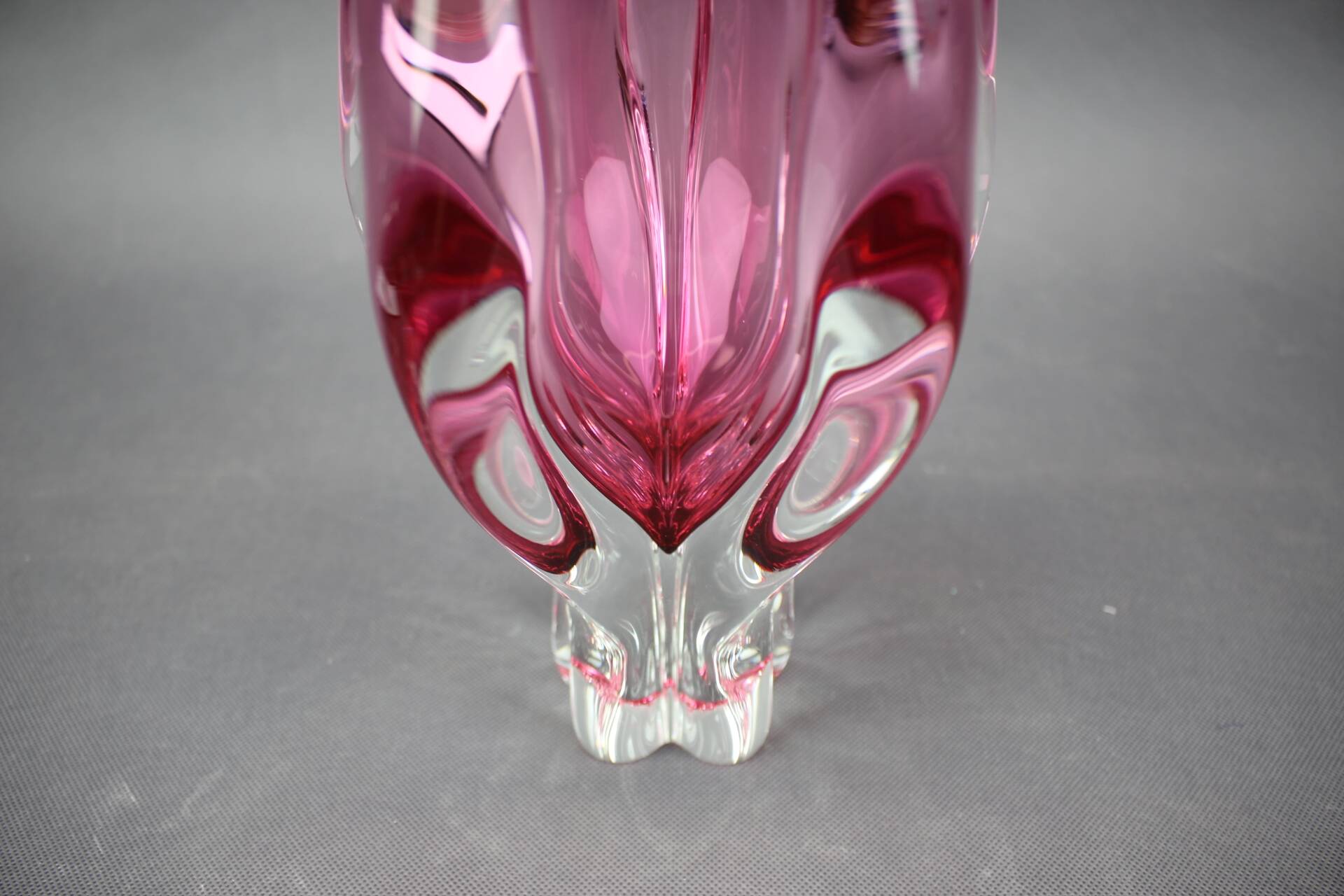 Mid-century pink art glass vase by Josef Hospodka, Czechoslovakia, 1960s.