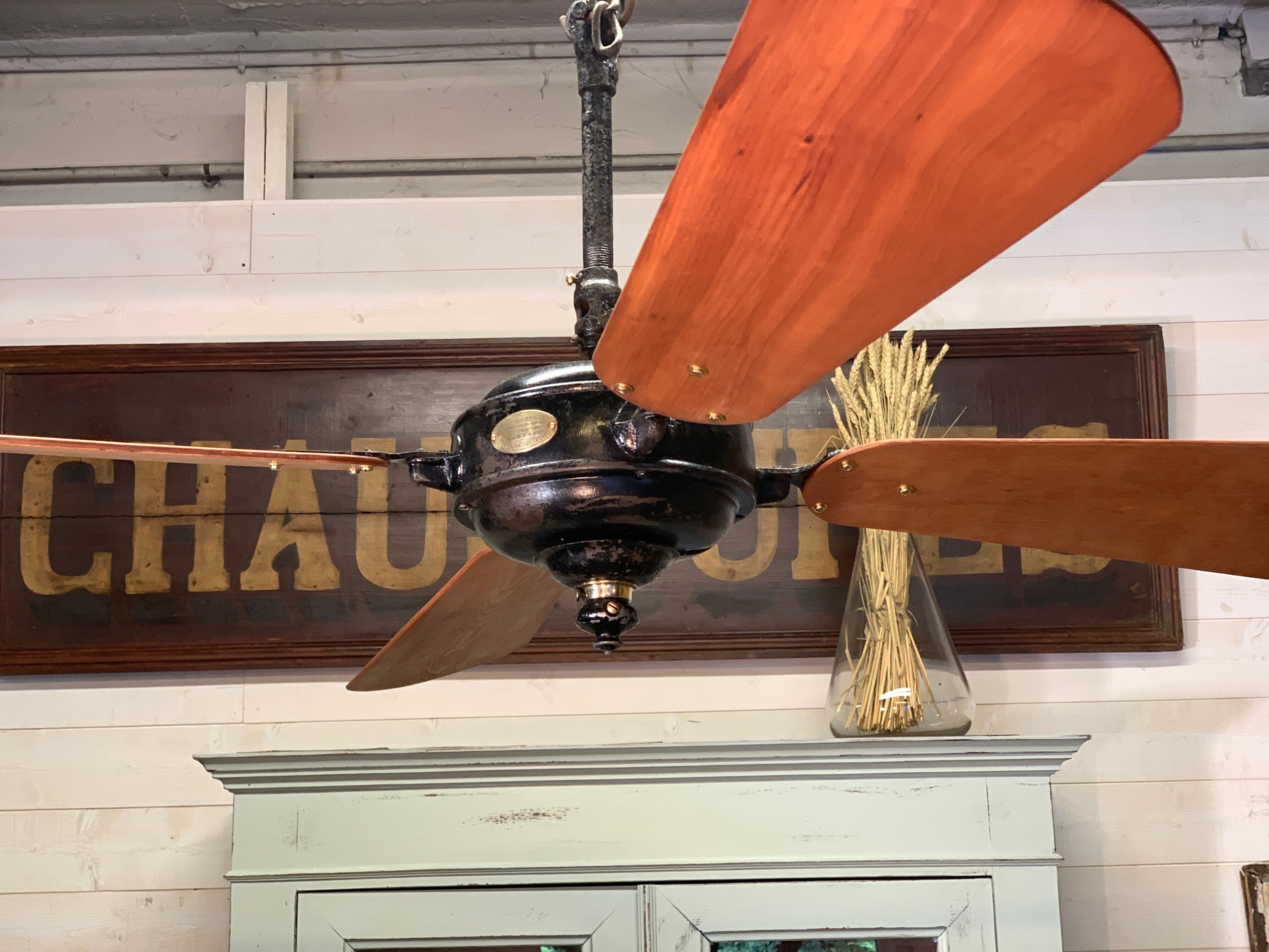 Old suspended fan marelli 1940