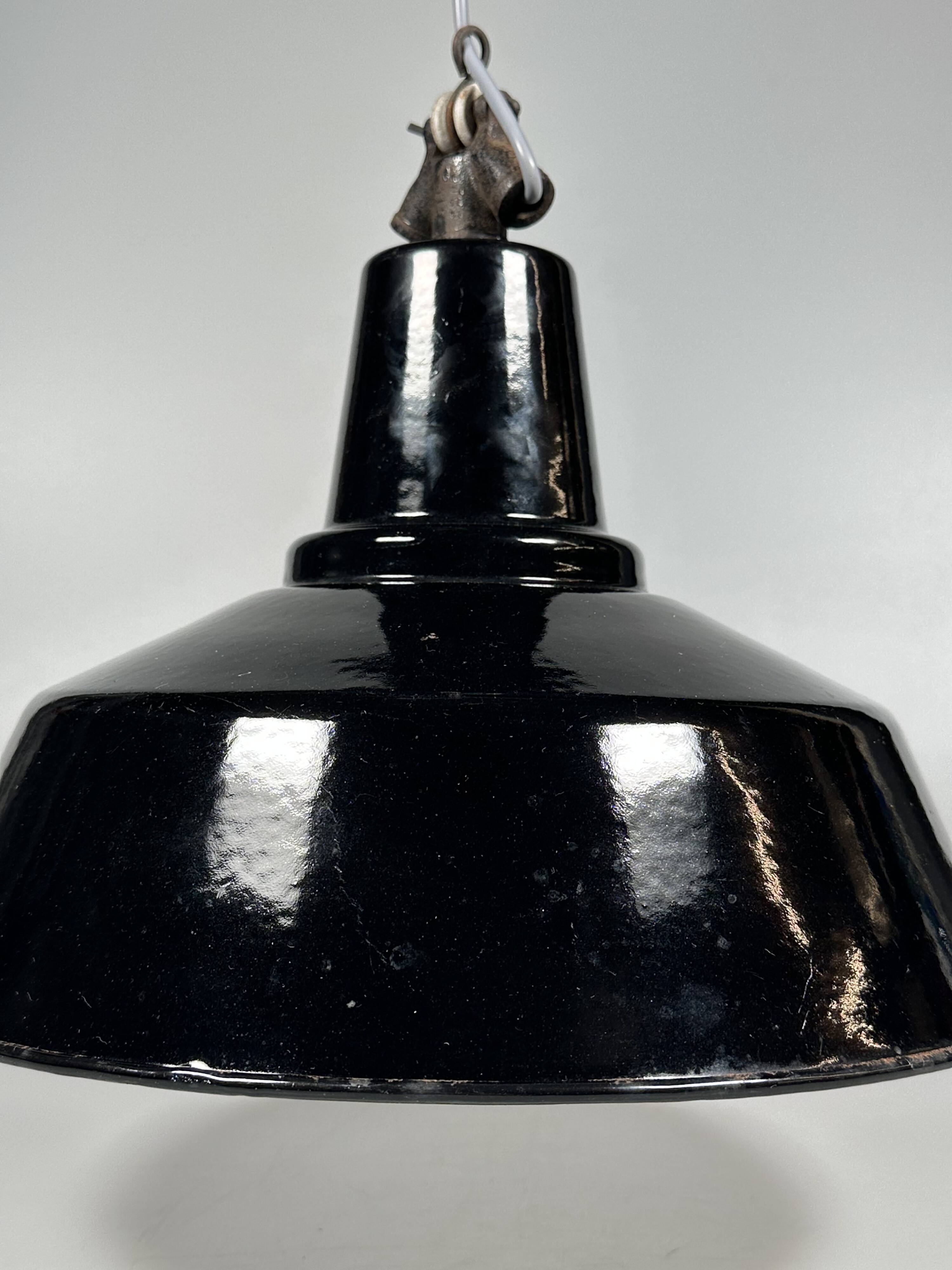 1930s/1940s Ceiling Lamp Industrial Lamp Enamel Loft Metal Bauhaus Design
