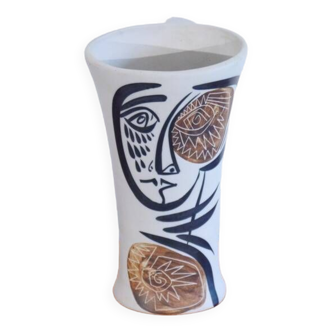 Ceramic vase with cubist decoration