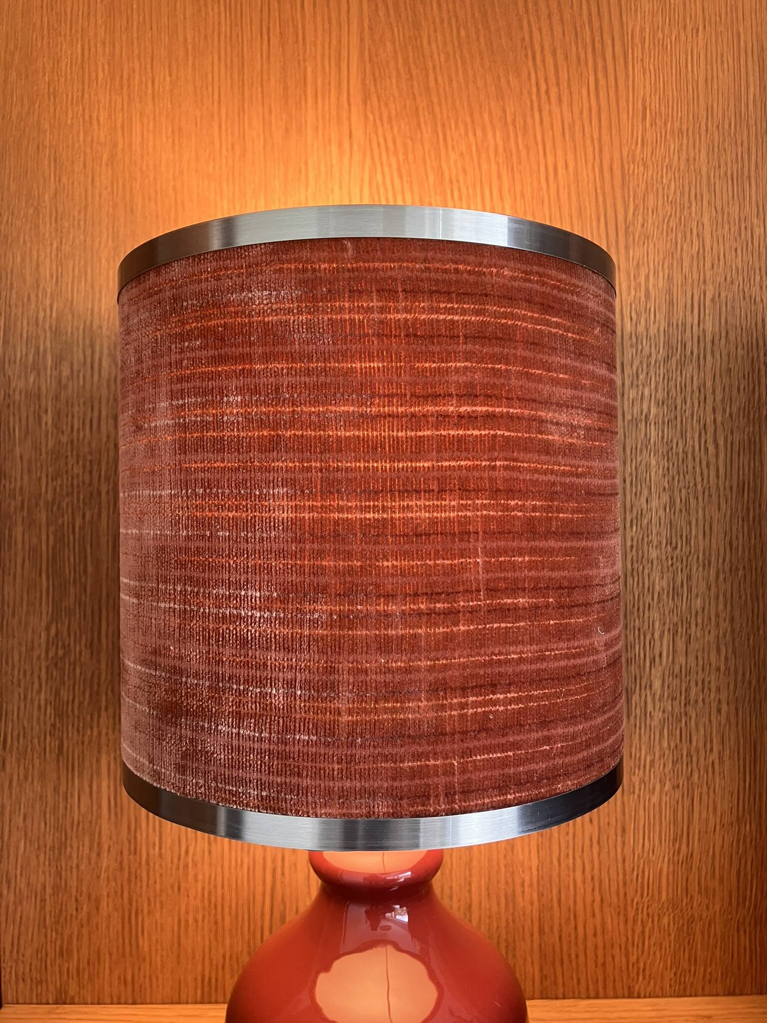 Vintage bedside lamp in burgundy ceramic, French mid-century.