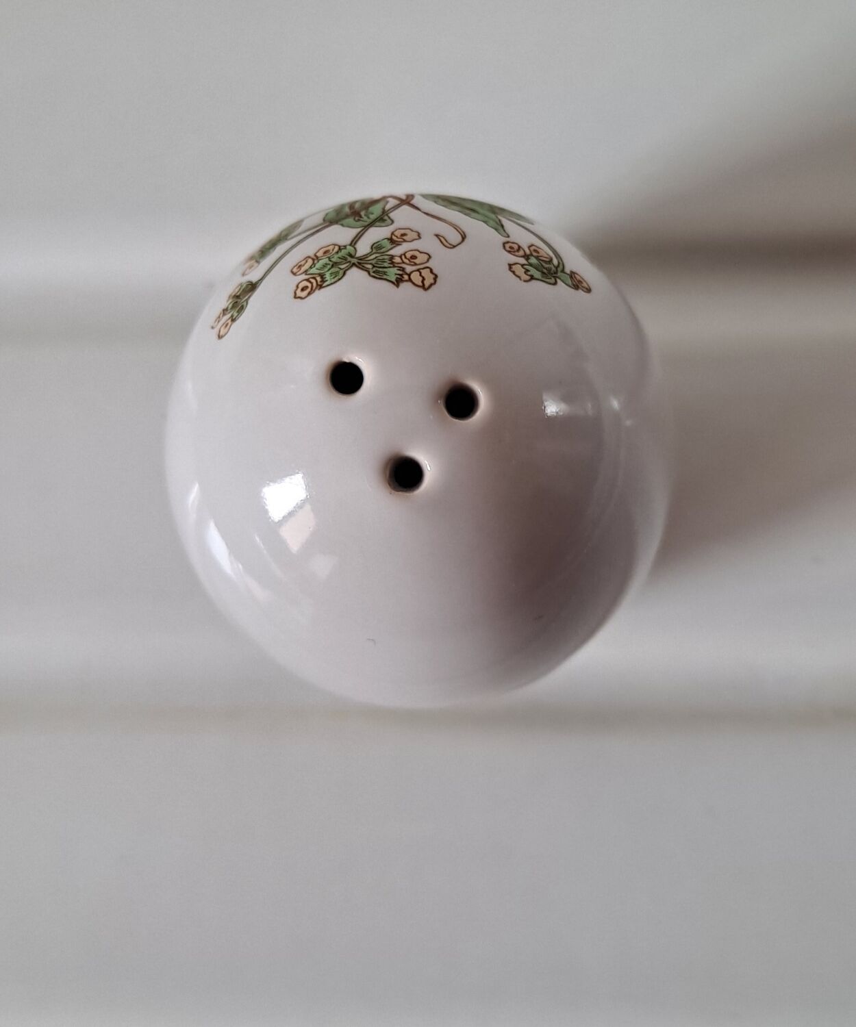 Egg salt and pepper set