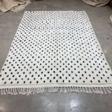 White wool carpet with black dots 206x295cm