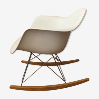 Fauteuil rocking-chair RAR par Charles et Ray Eames