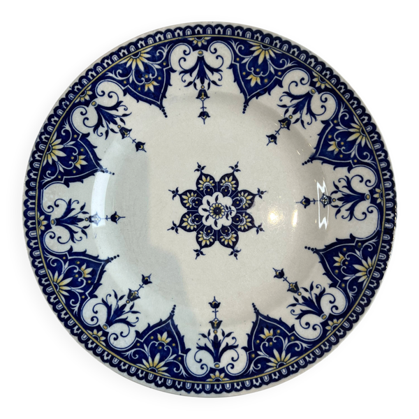 Assiette plate terre de fer Sarreguemines Cluny