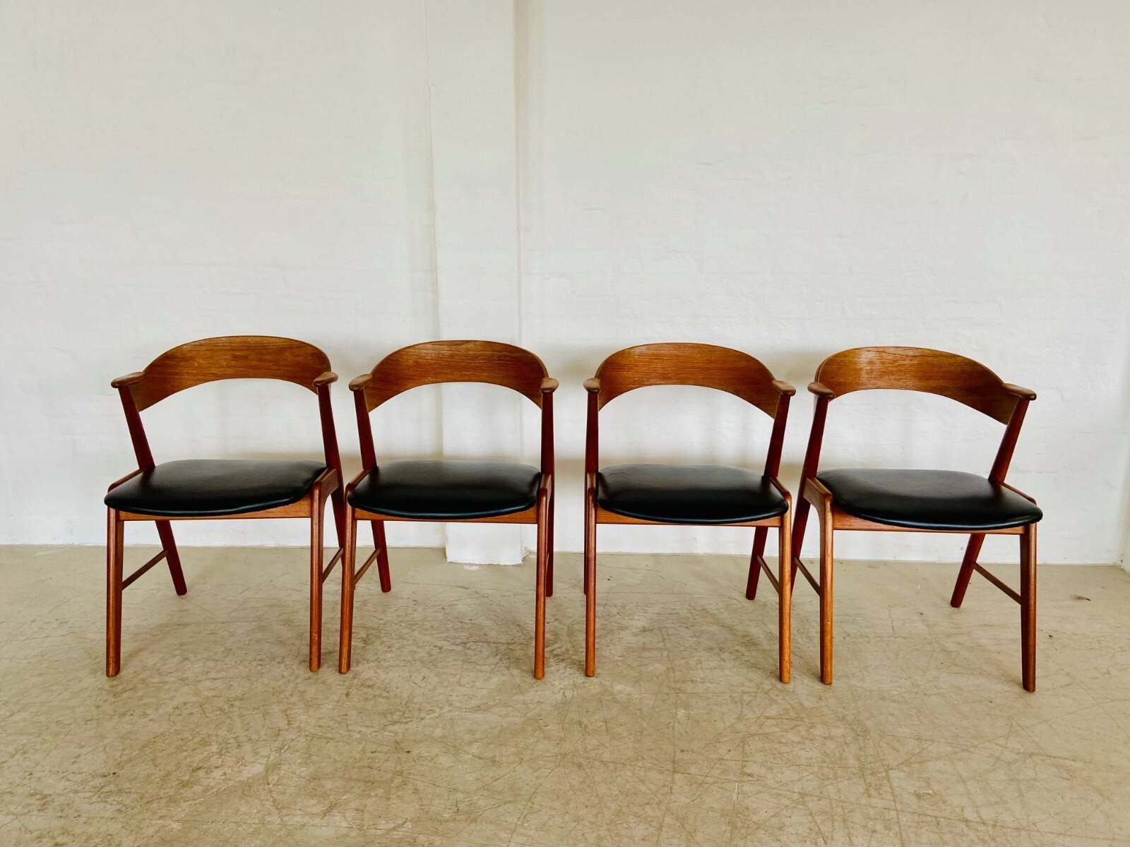Danish vintage Kai Kristiansen model 32 chairs for Schou Andersens Møbelabrik