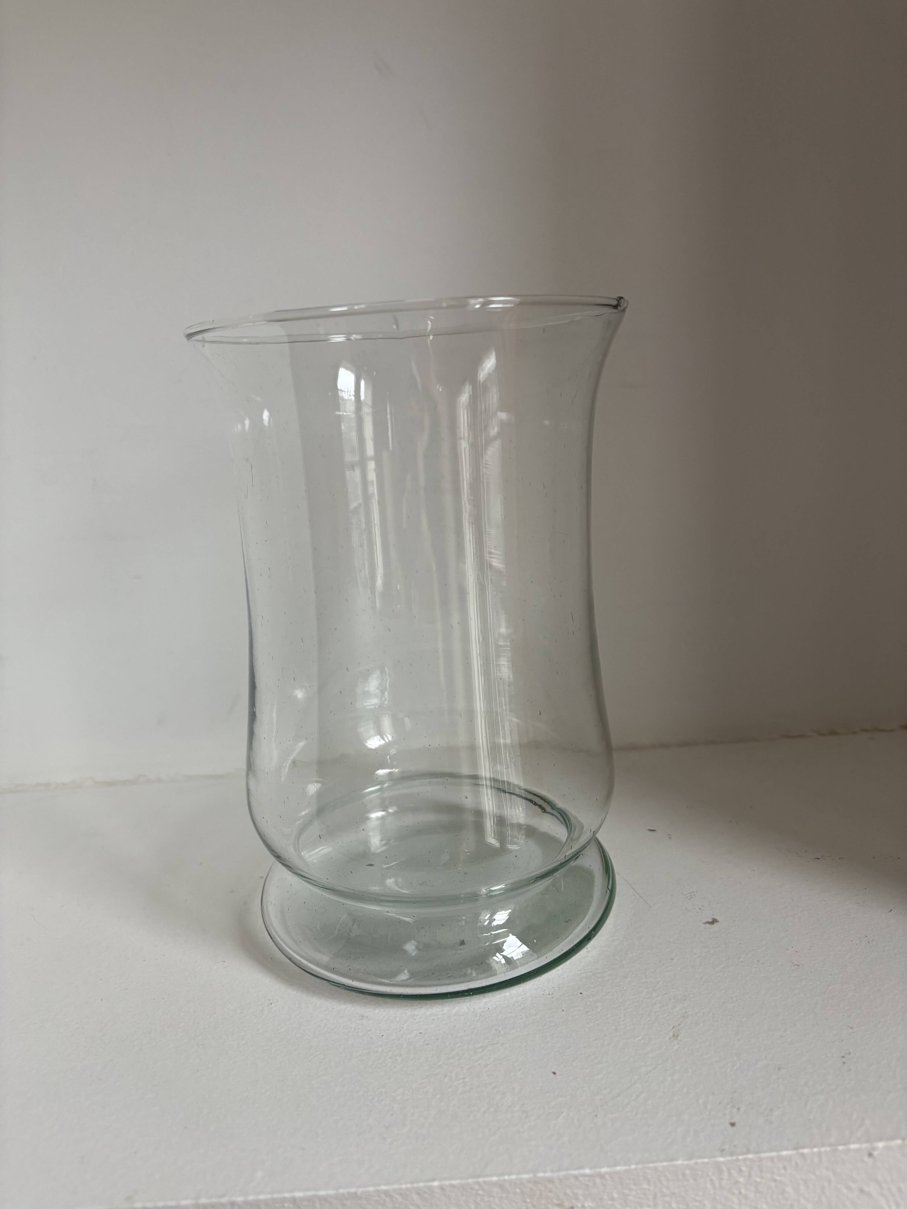 Set of 12 decorative items