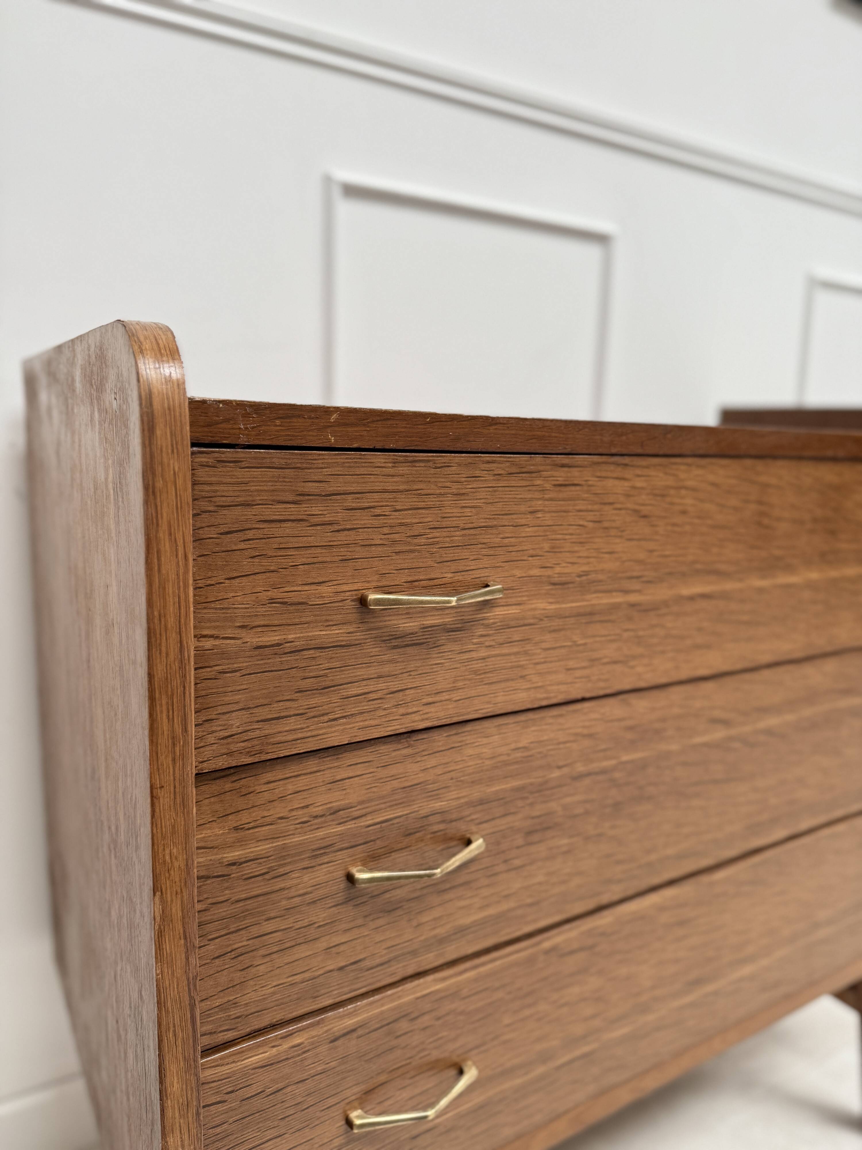 Compass foot chest of drawers