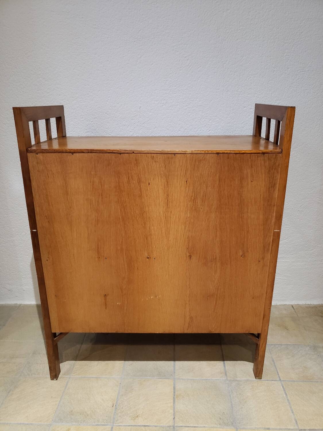 Meuble Hifi style Arts and Crafts