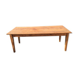 Farm table