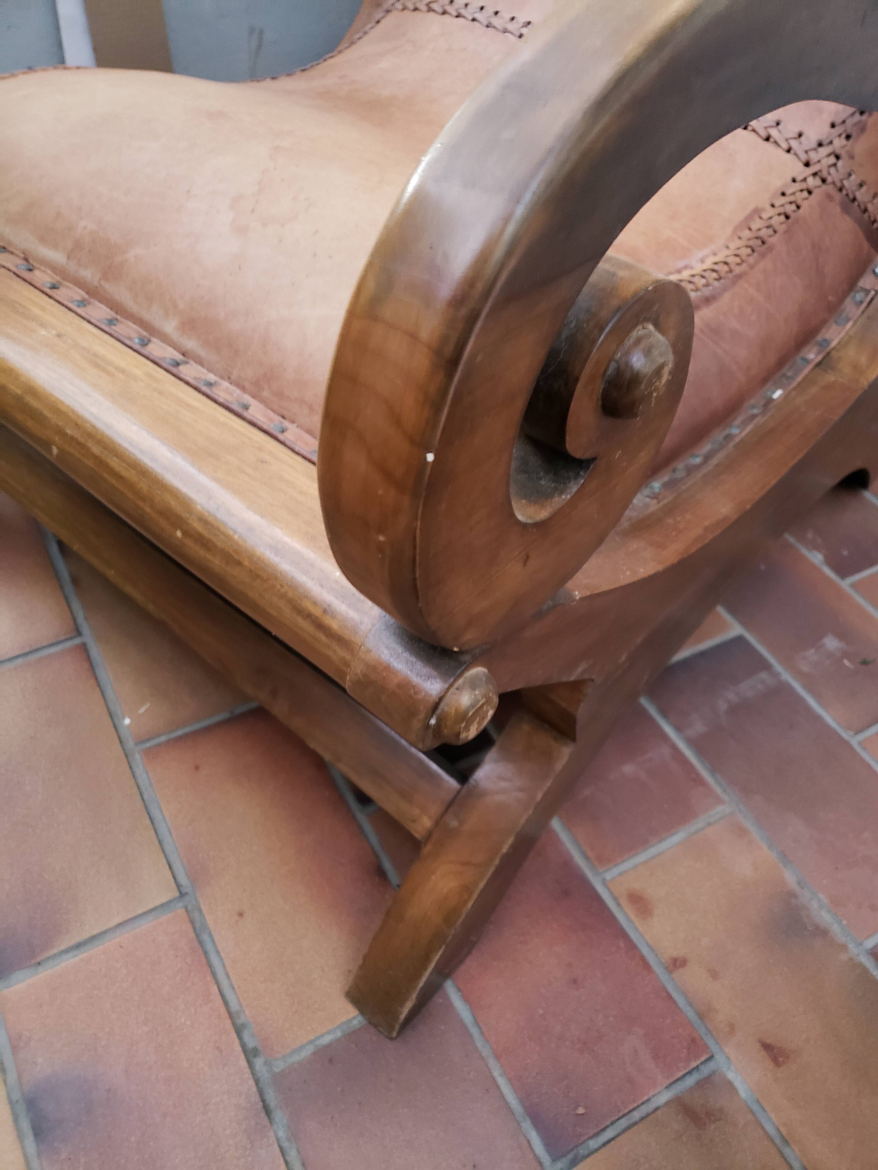 Colonial planter chair