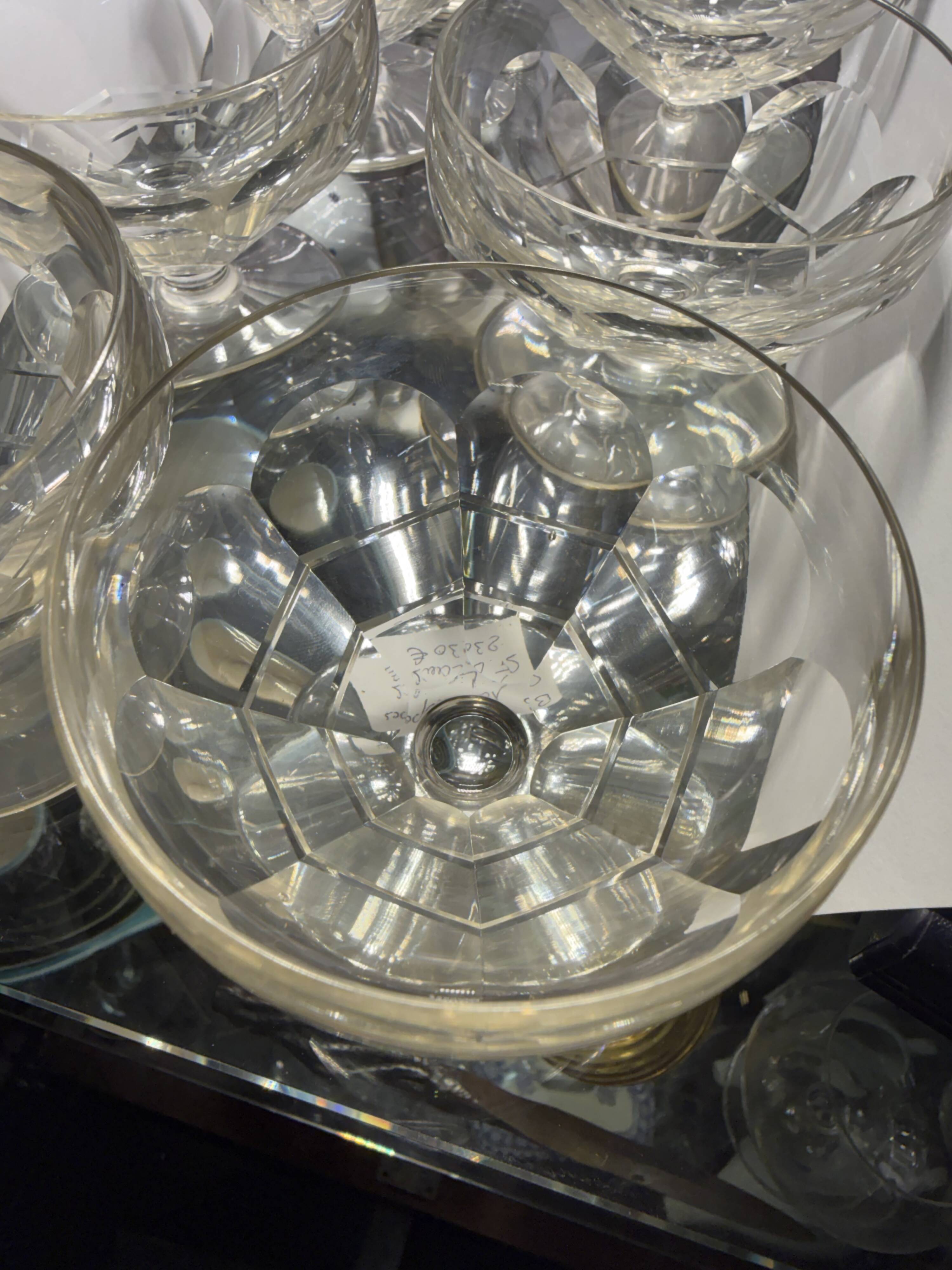 10 champagne glasses in St Louis