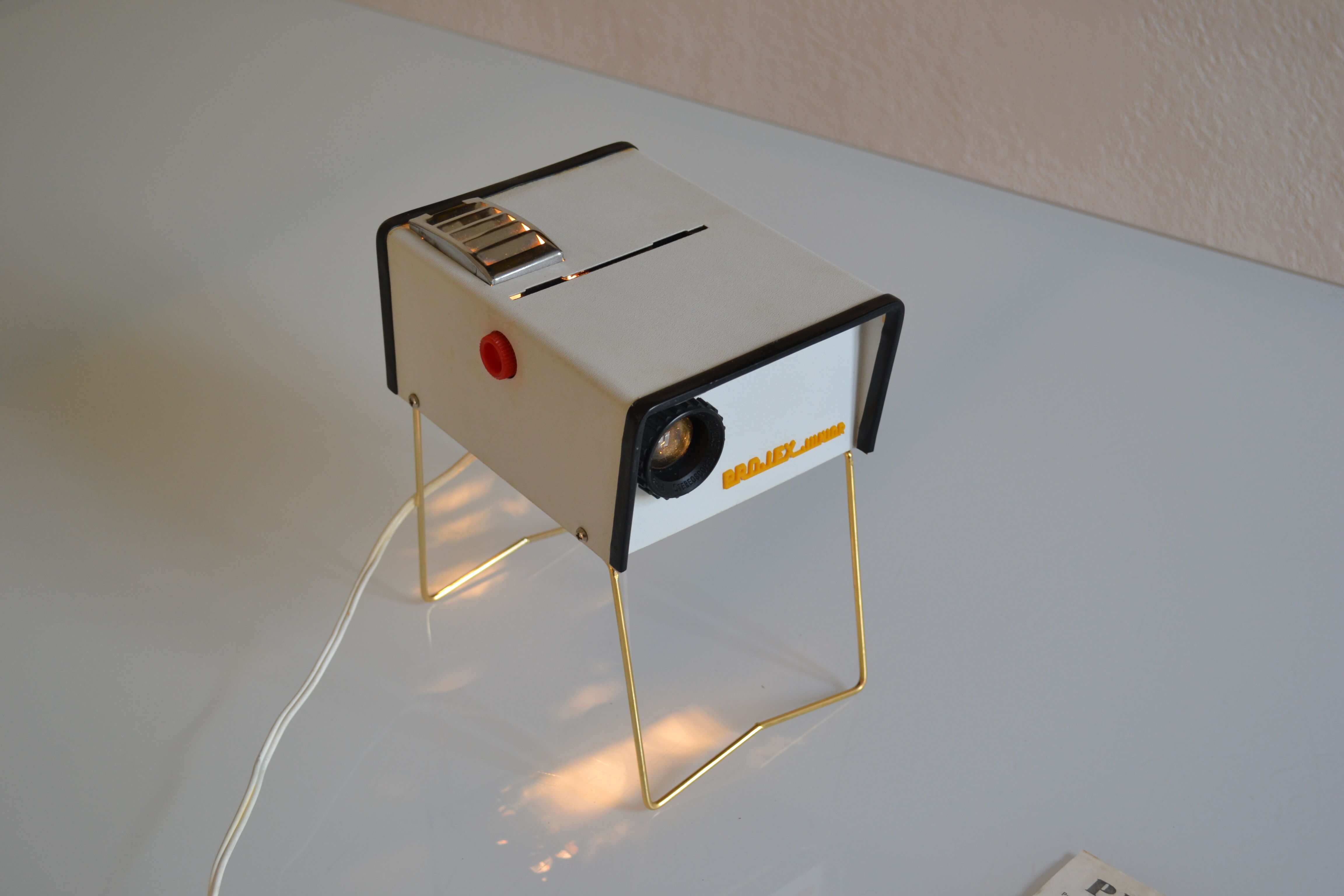Lestrade projex junior stereoscope projector